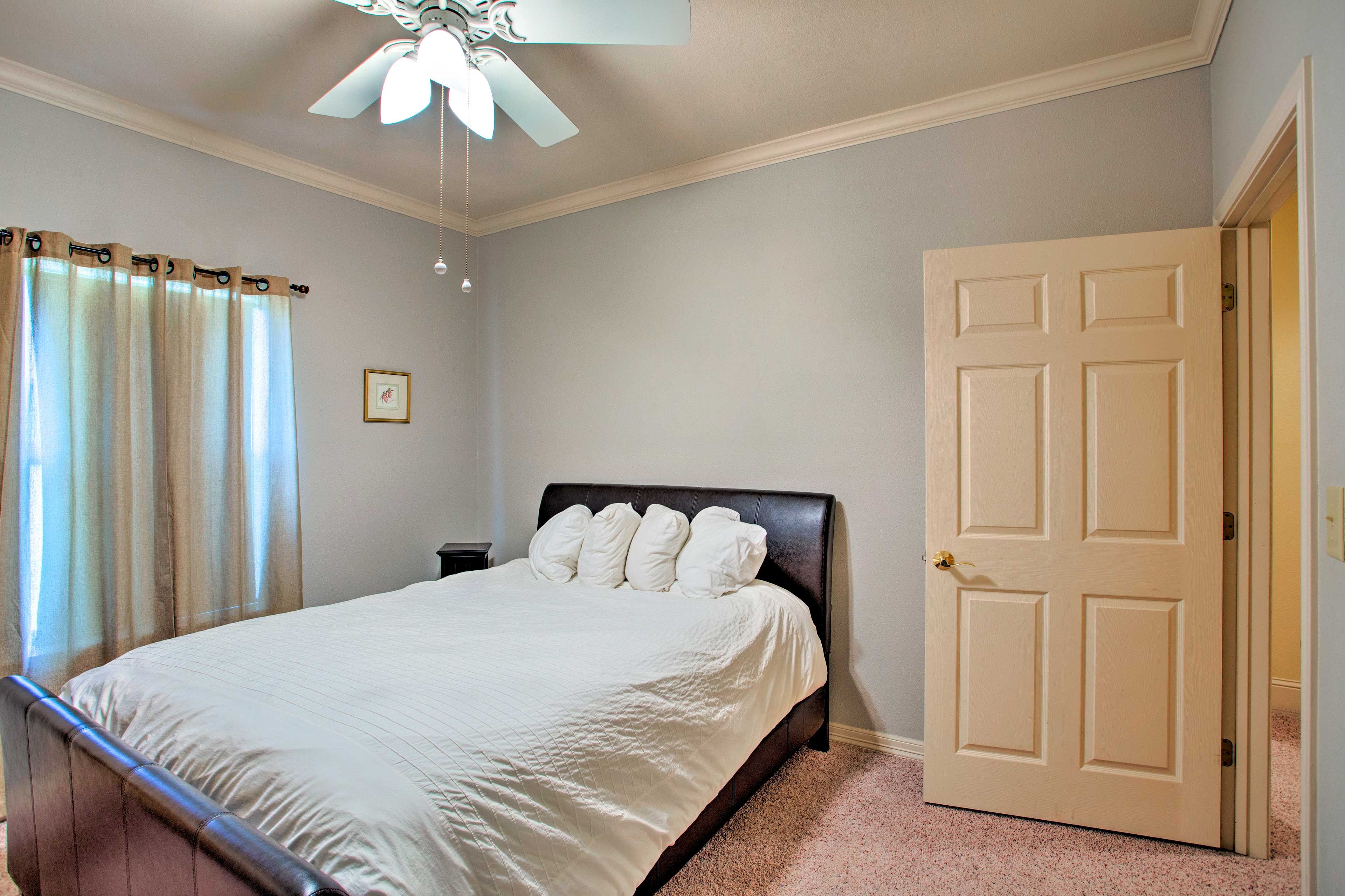 Bedroom 5 | Queen Bed