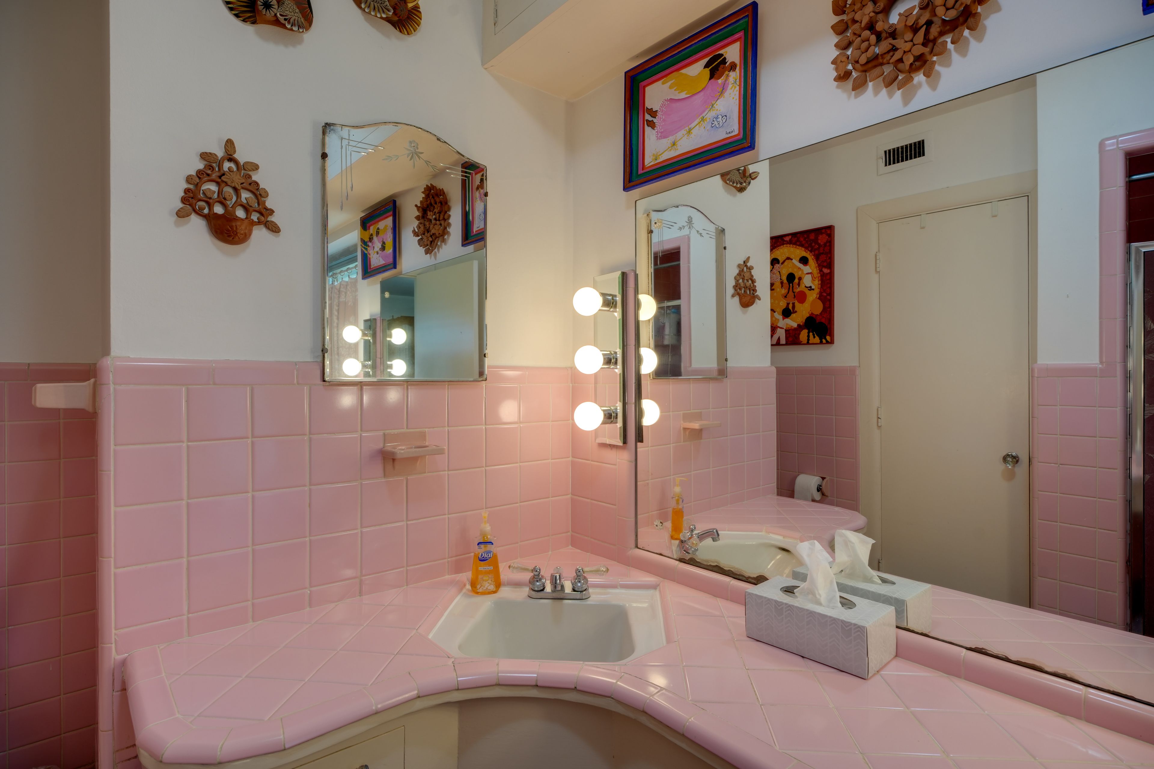 Full Bathroom | Linens & Towels