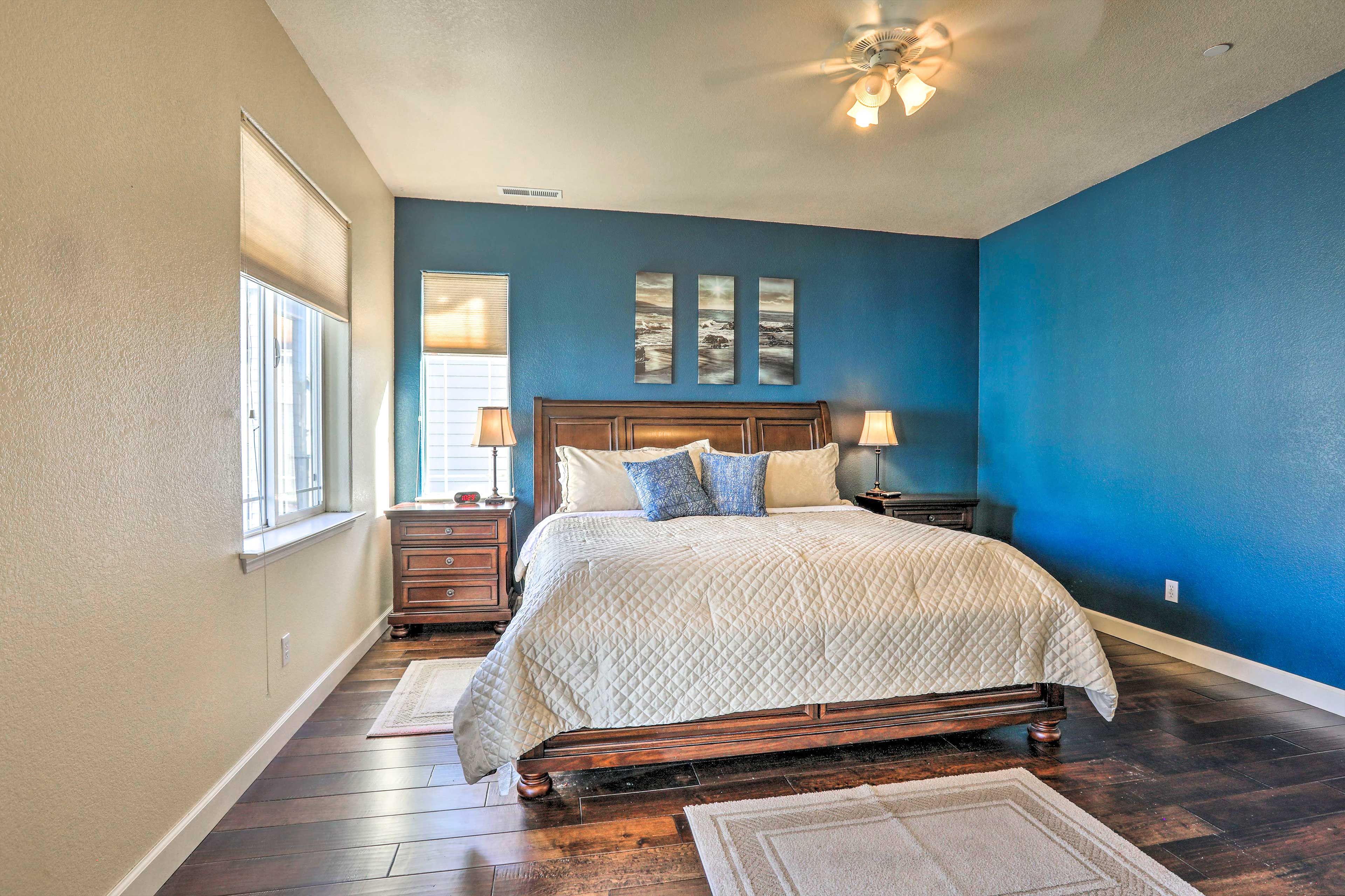 Master Bedroom | King Bed