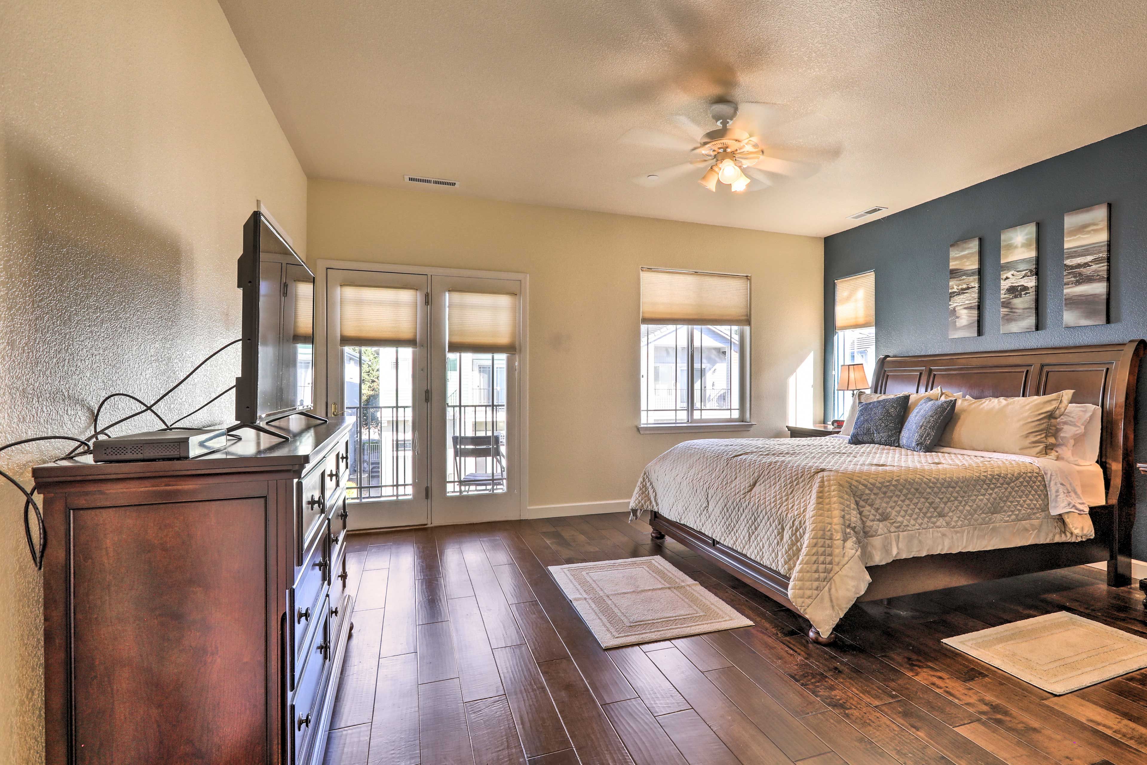 Master Bedroom | Cable TV | Patio Access