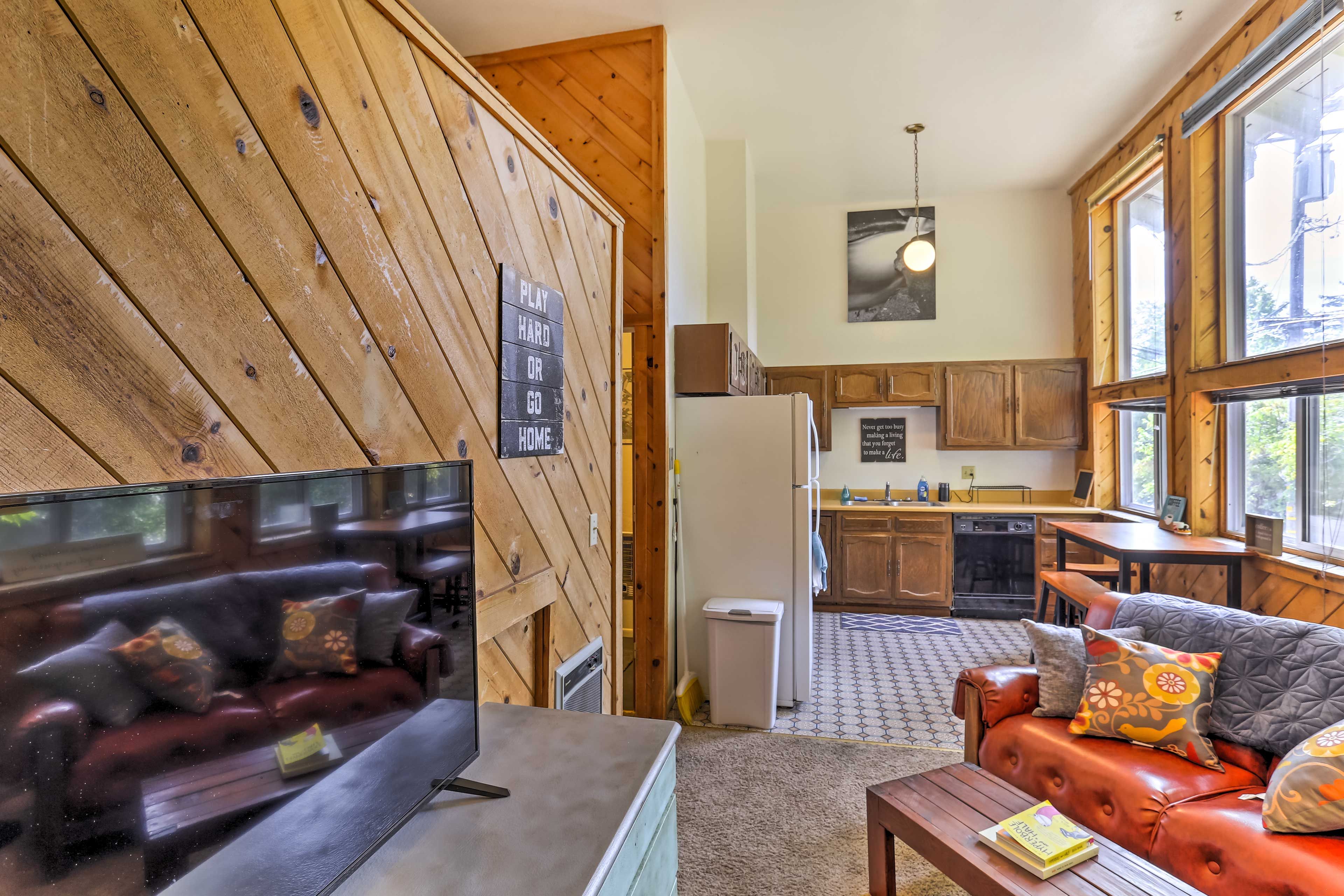 Living Room | Smart TV | | Board Games