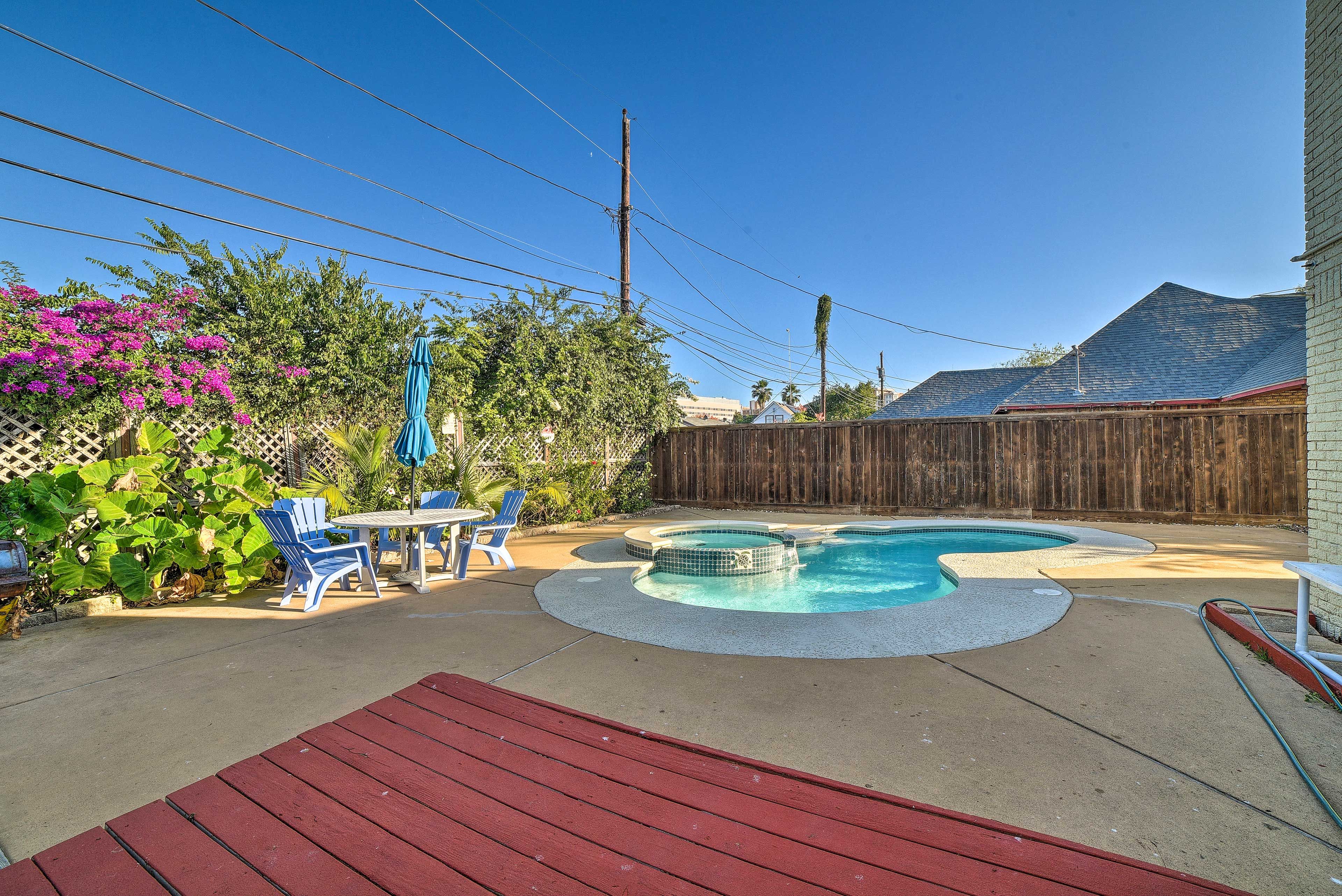 Backyard | Private Pool | Deck