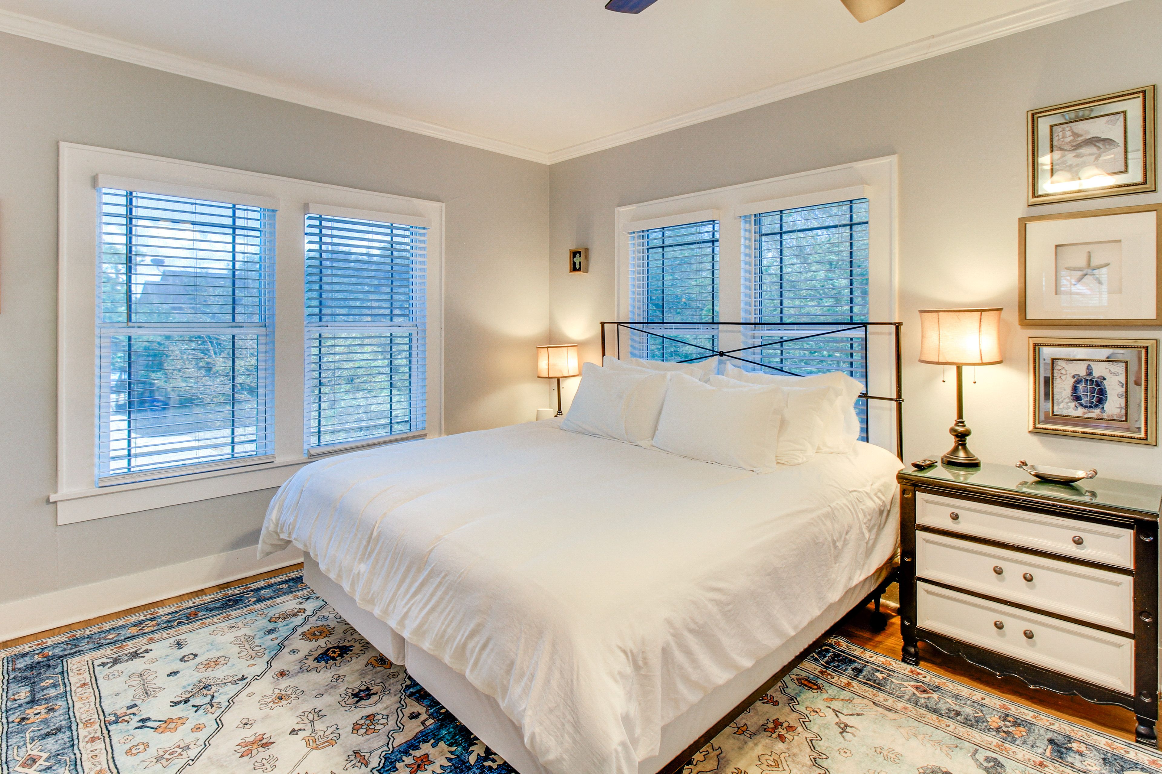 Bedroom 1 | King Bed