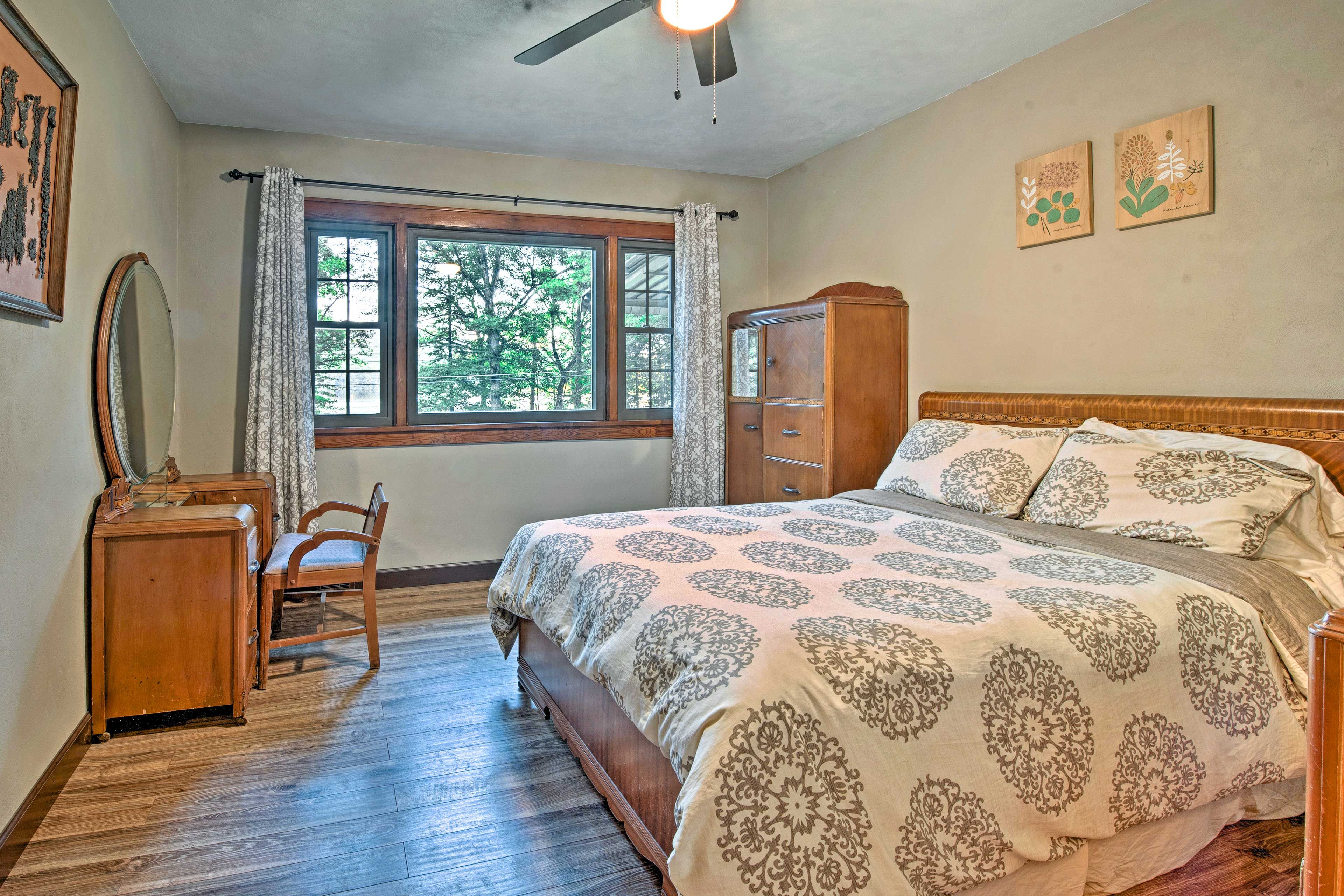 Bedroom 1 | Full Bed
