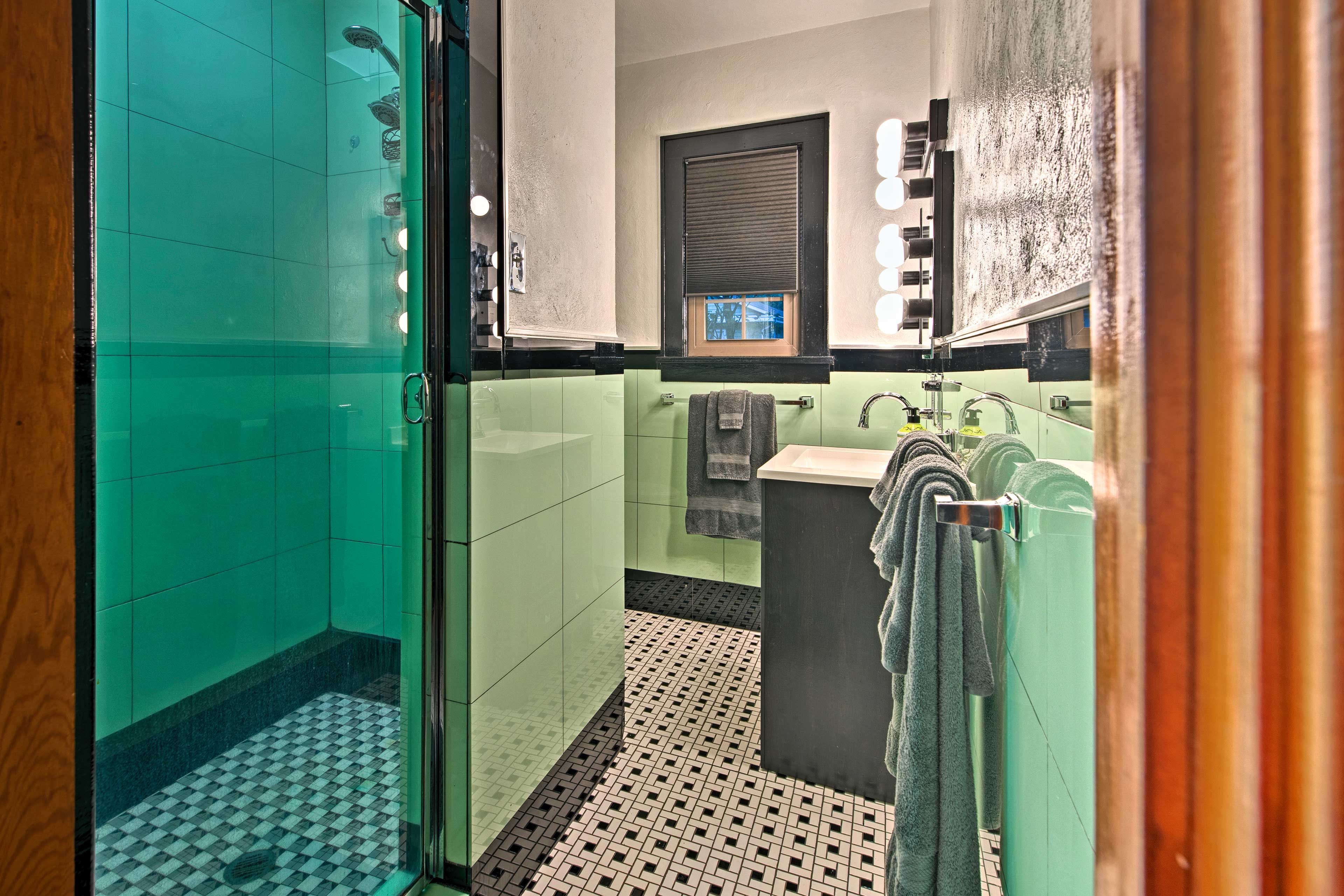 Full Bathroom