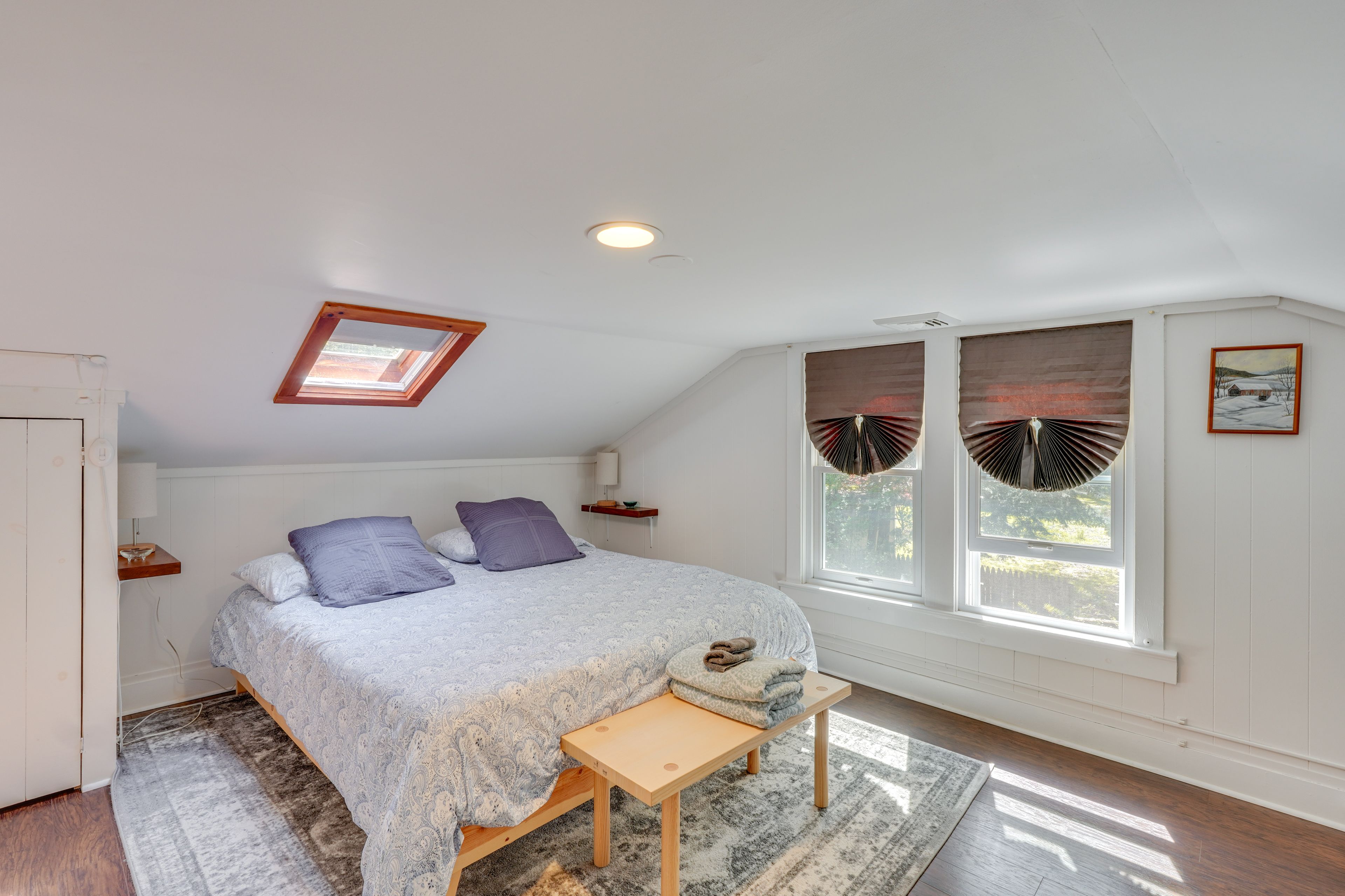 Bedroom 1 | King Bed | Linens Provided