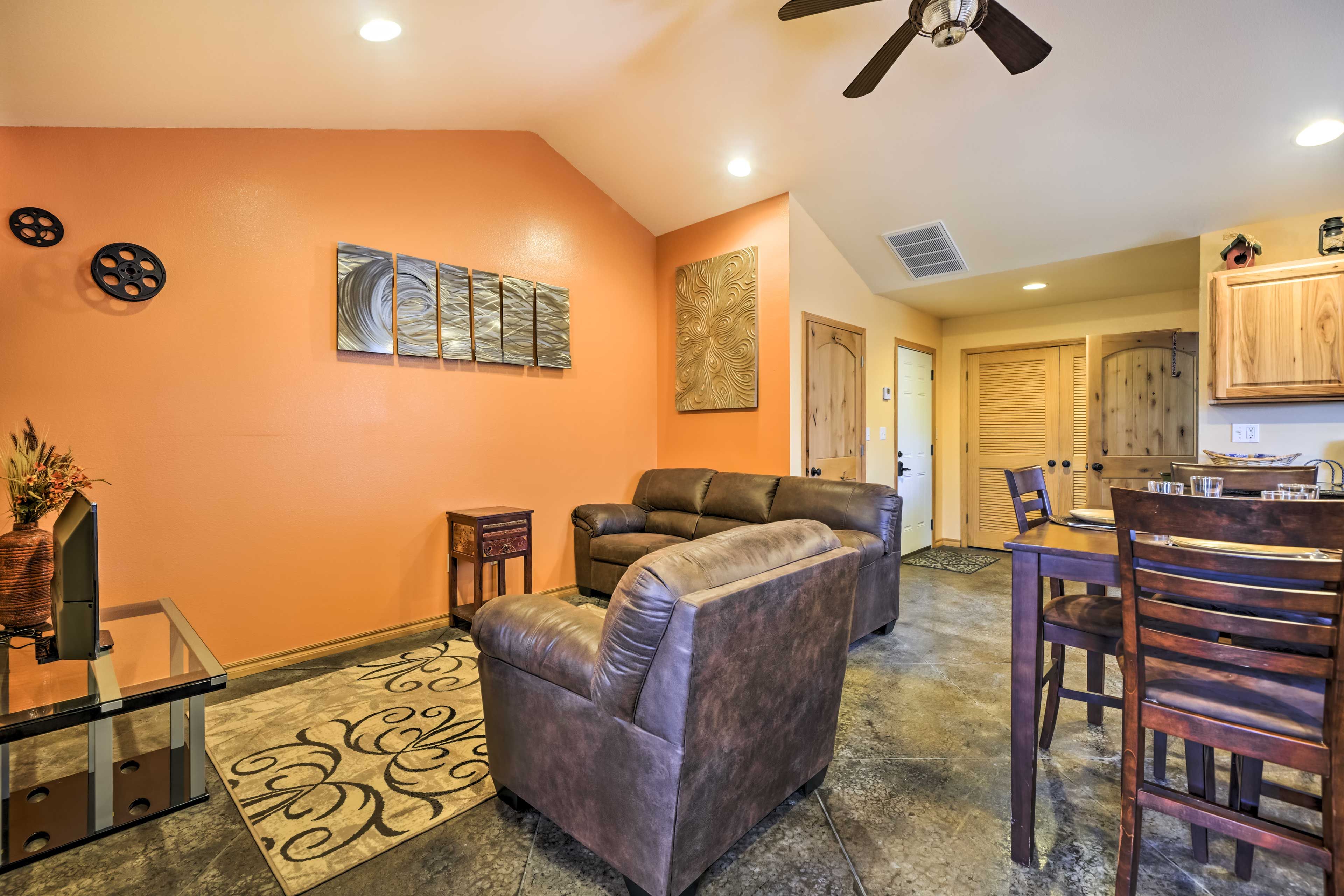 Glencoe Vacation Rental | 2BR | 1BA | 700 Sq Ft | 1 Step to Access