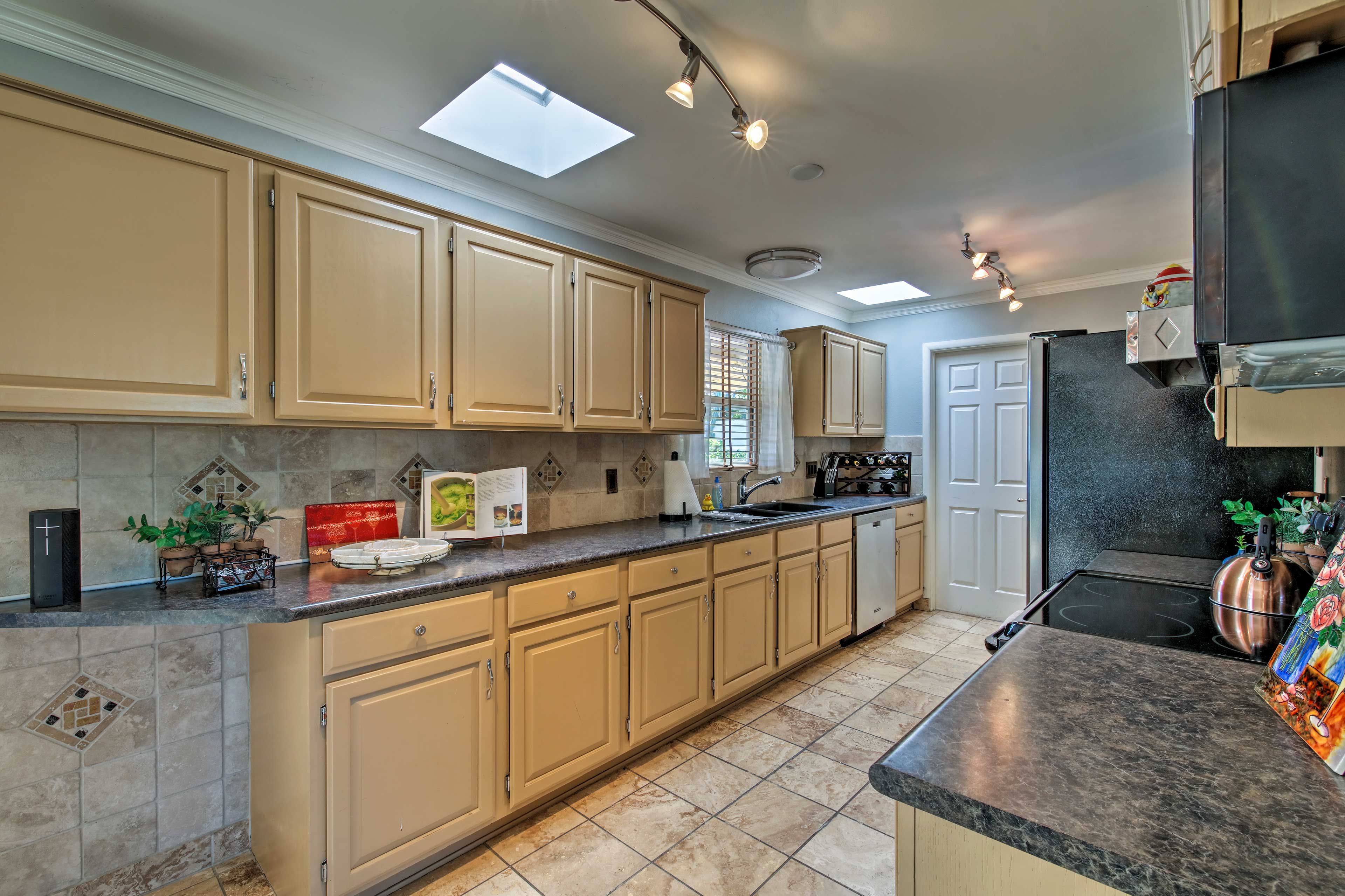 Slice and dice on the expansive countertops.
