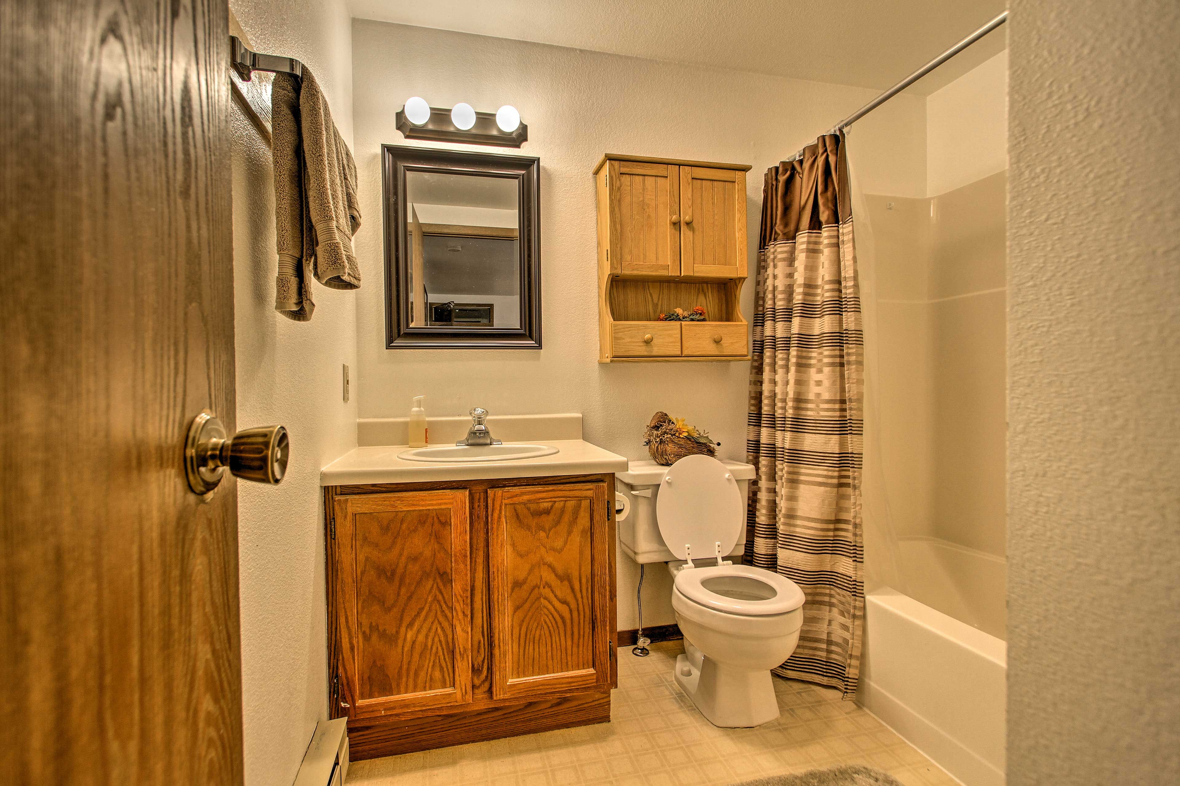 Bathroom | Towels & Linens Provided