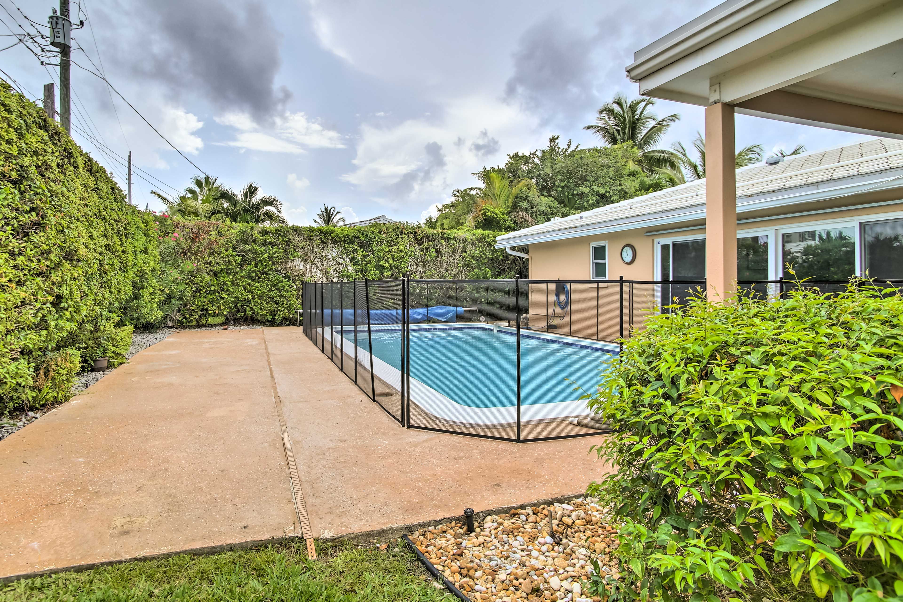 Private Saltwater Pool | Safety Fence