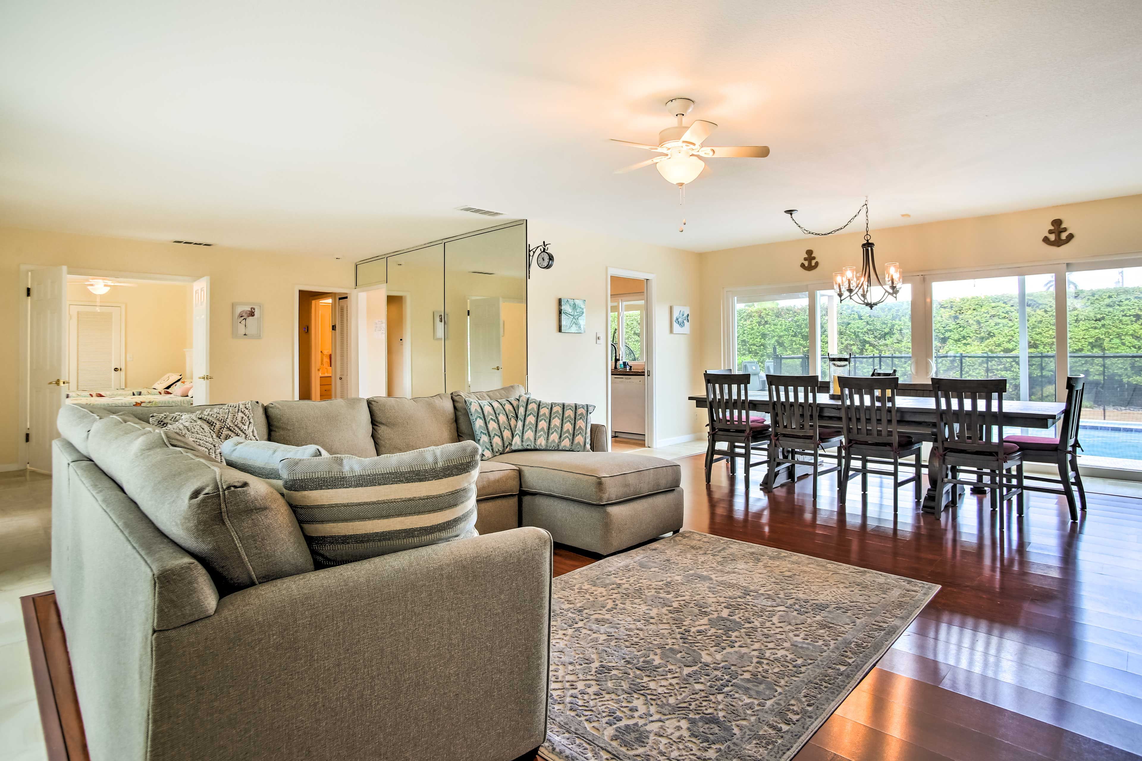 Living Room | Full Sleeper Sofa