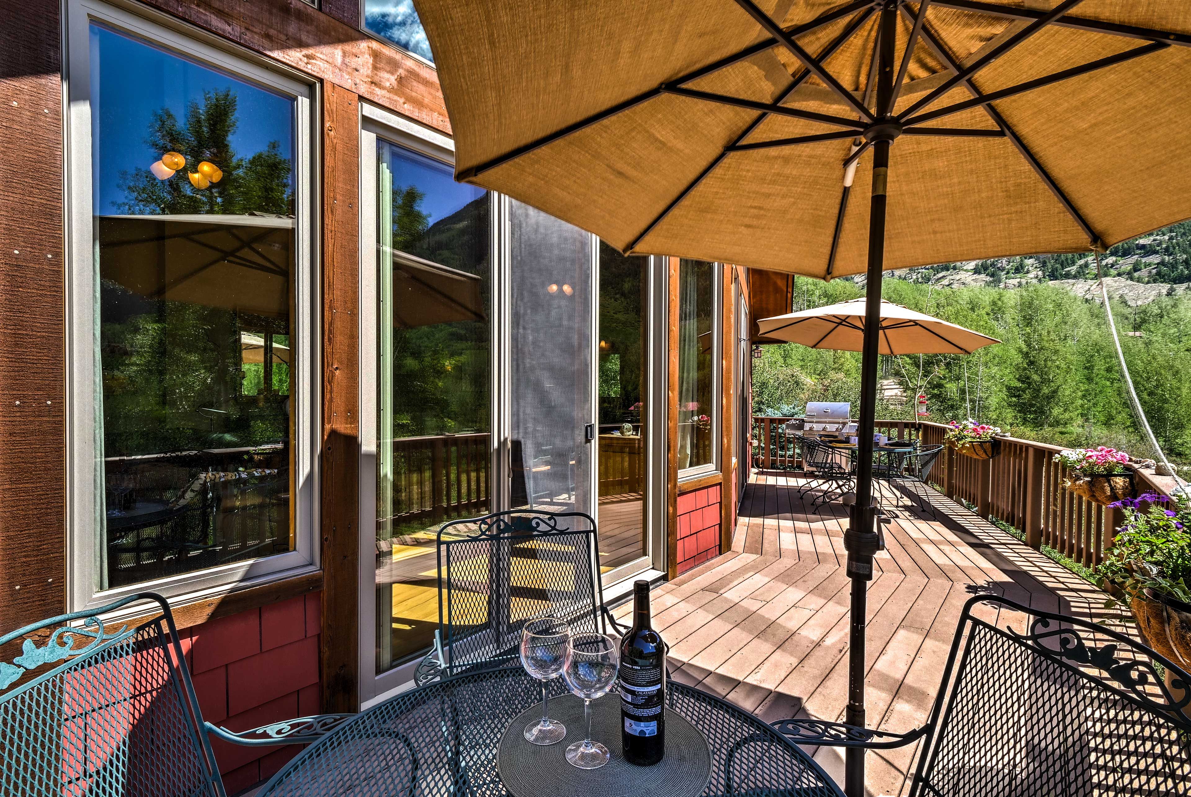 Private Deck