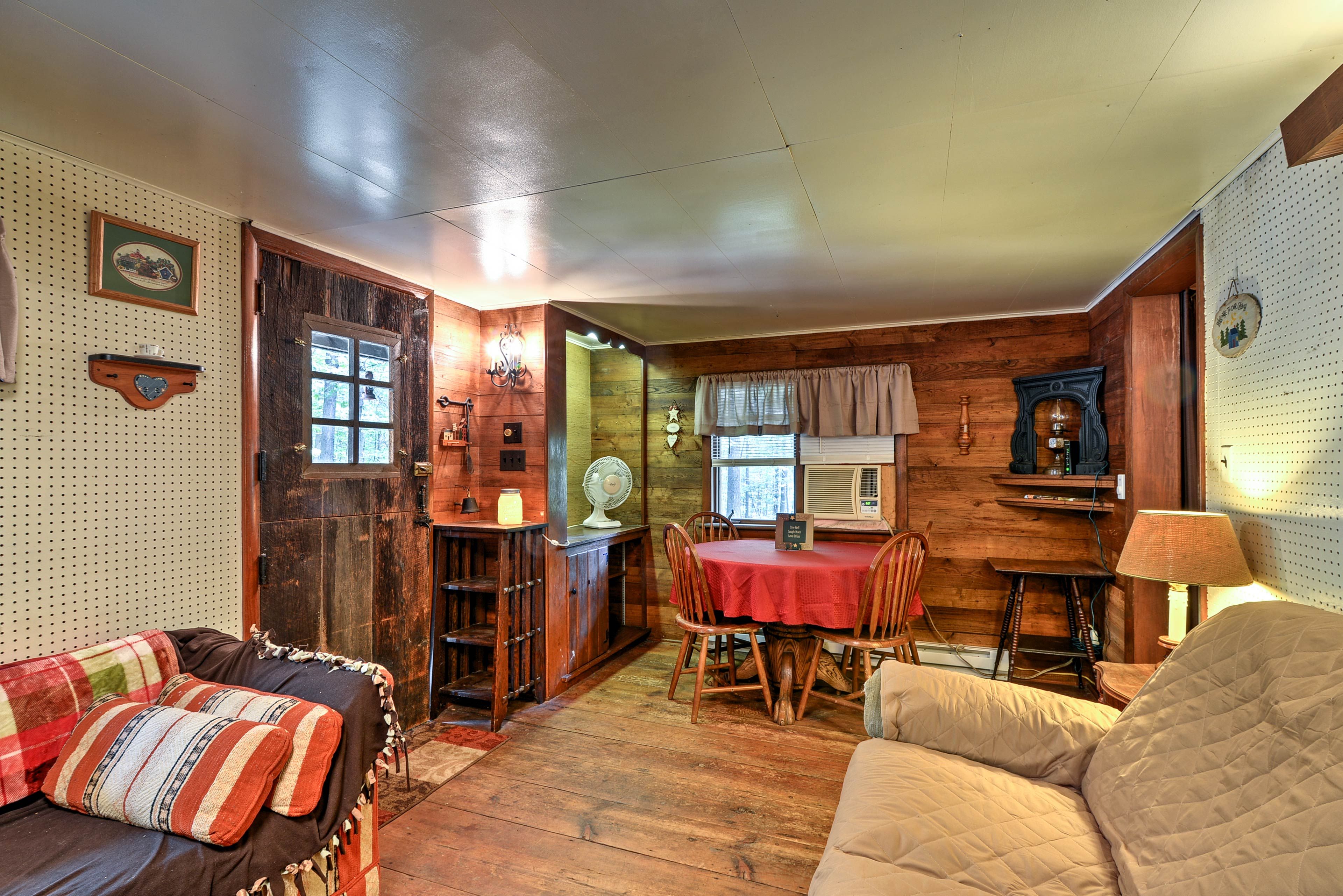 Interior | Living Room & Dining Area | Free WiFi | Central A/C