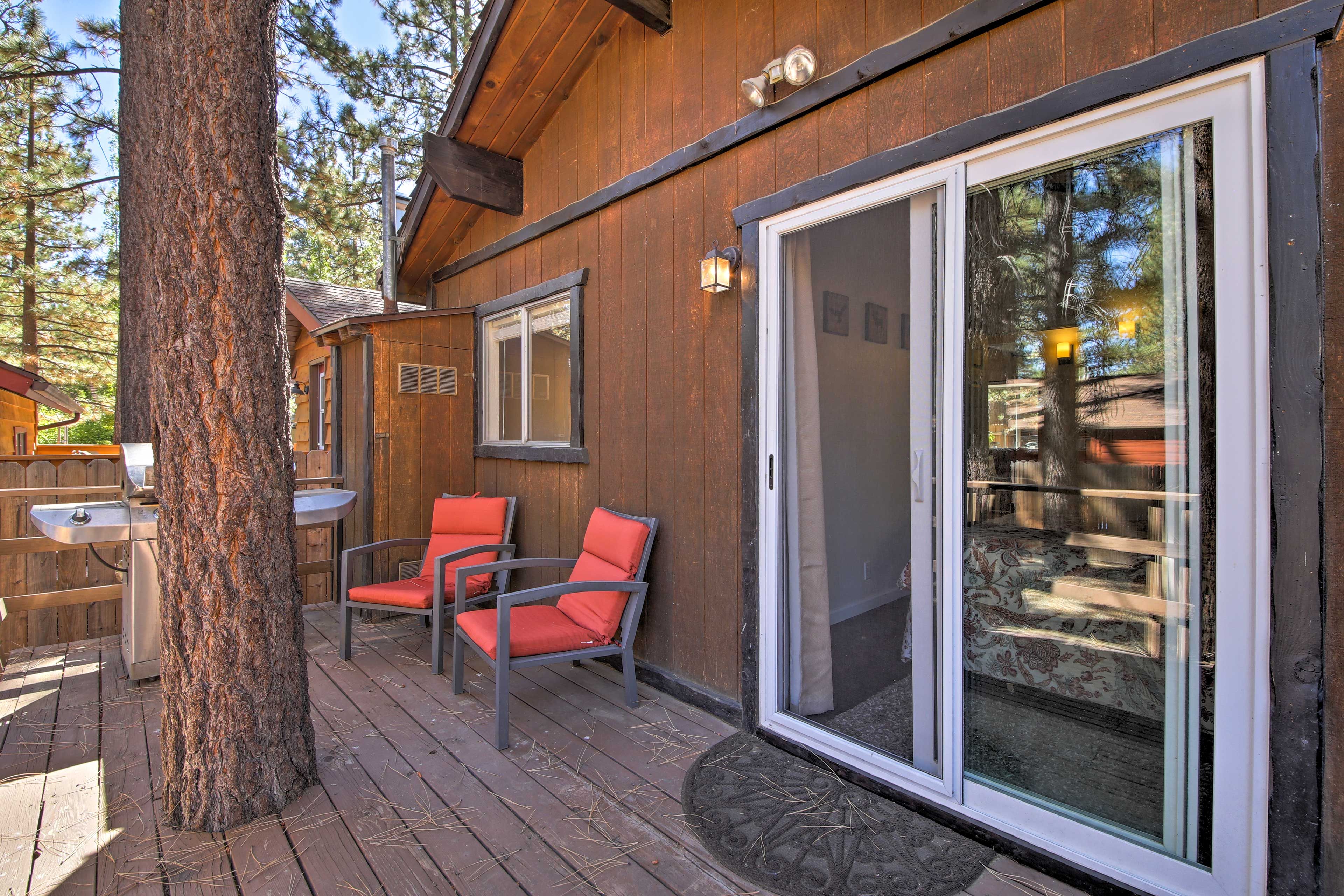 Deck w/ Gas Grill