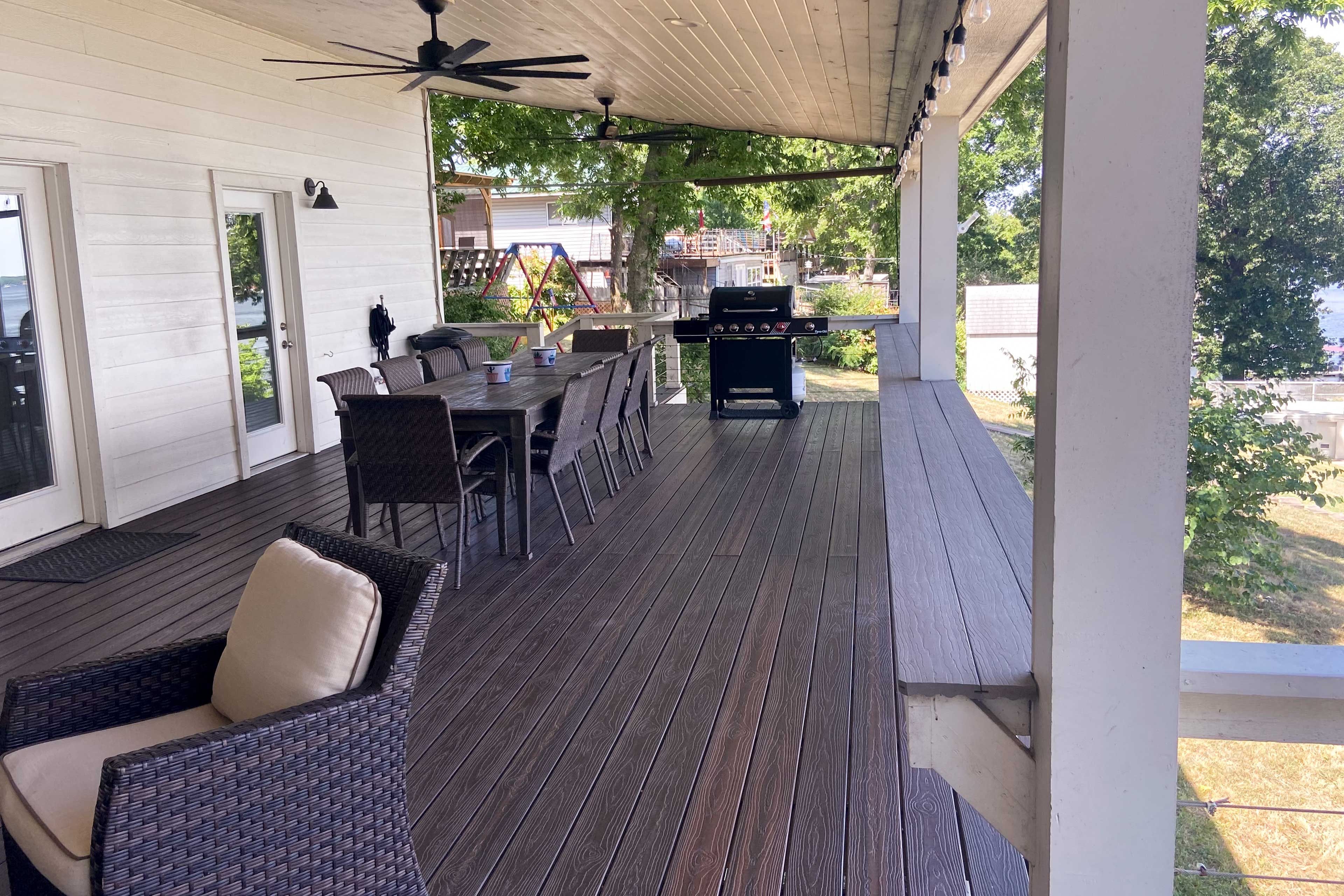 Dining Area | Lake Views