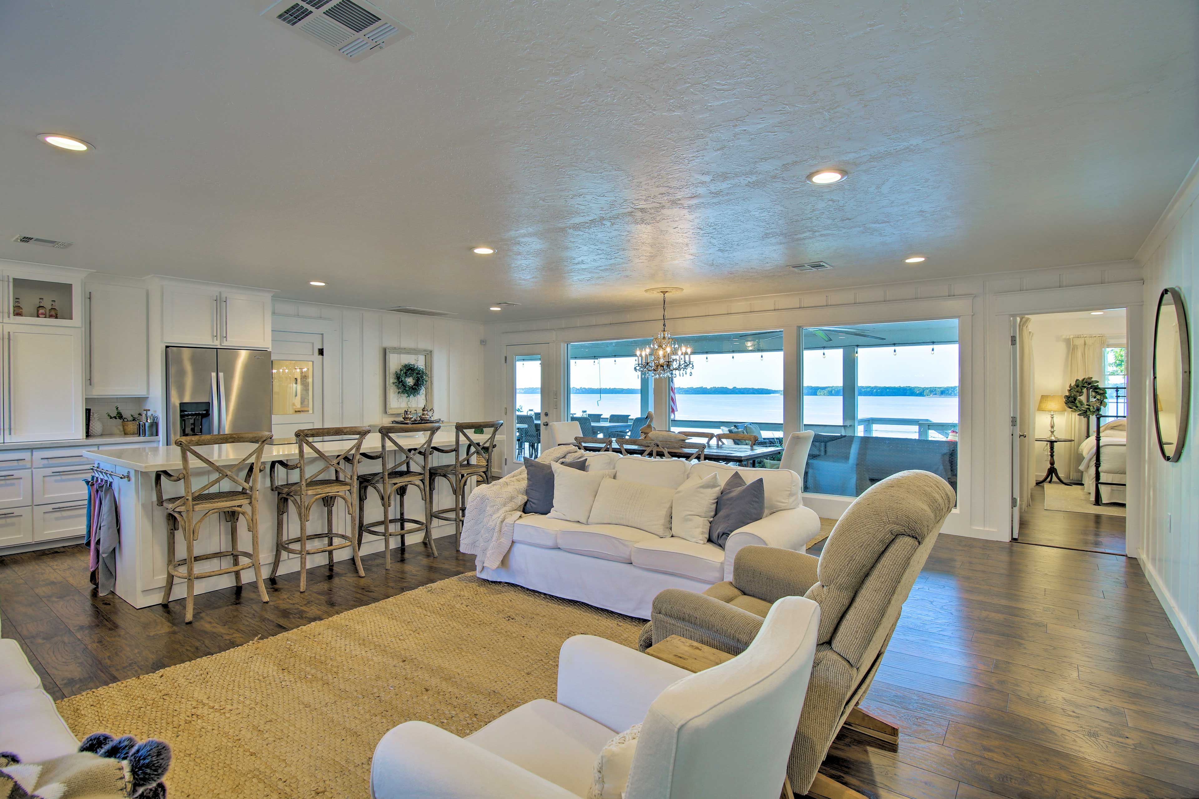 Living Room | Free WiFi