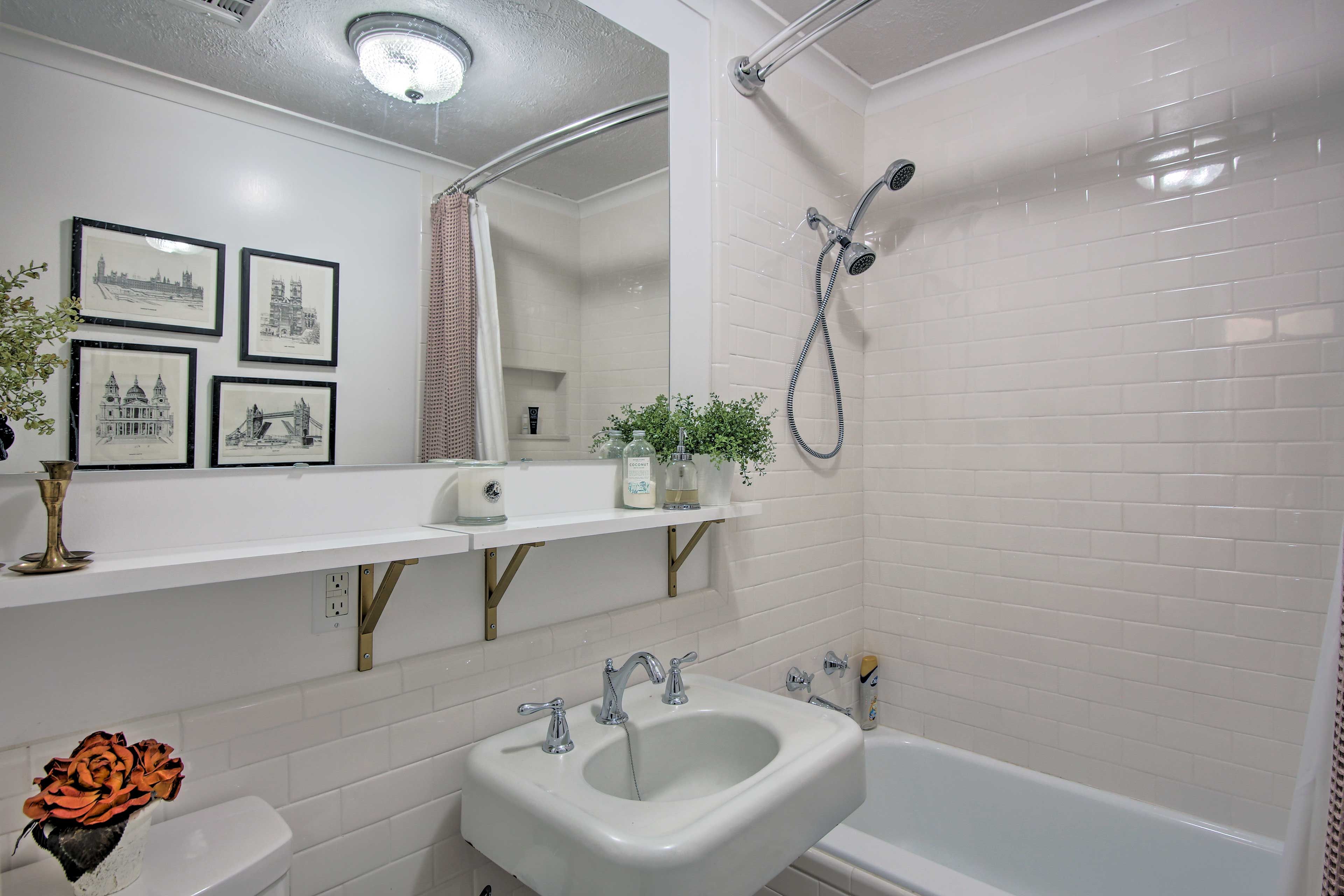 Full Bathroom