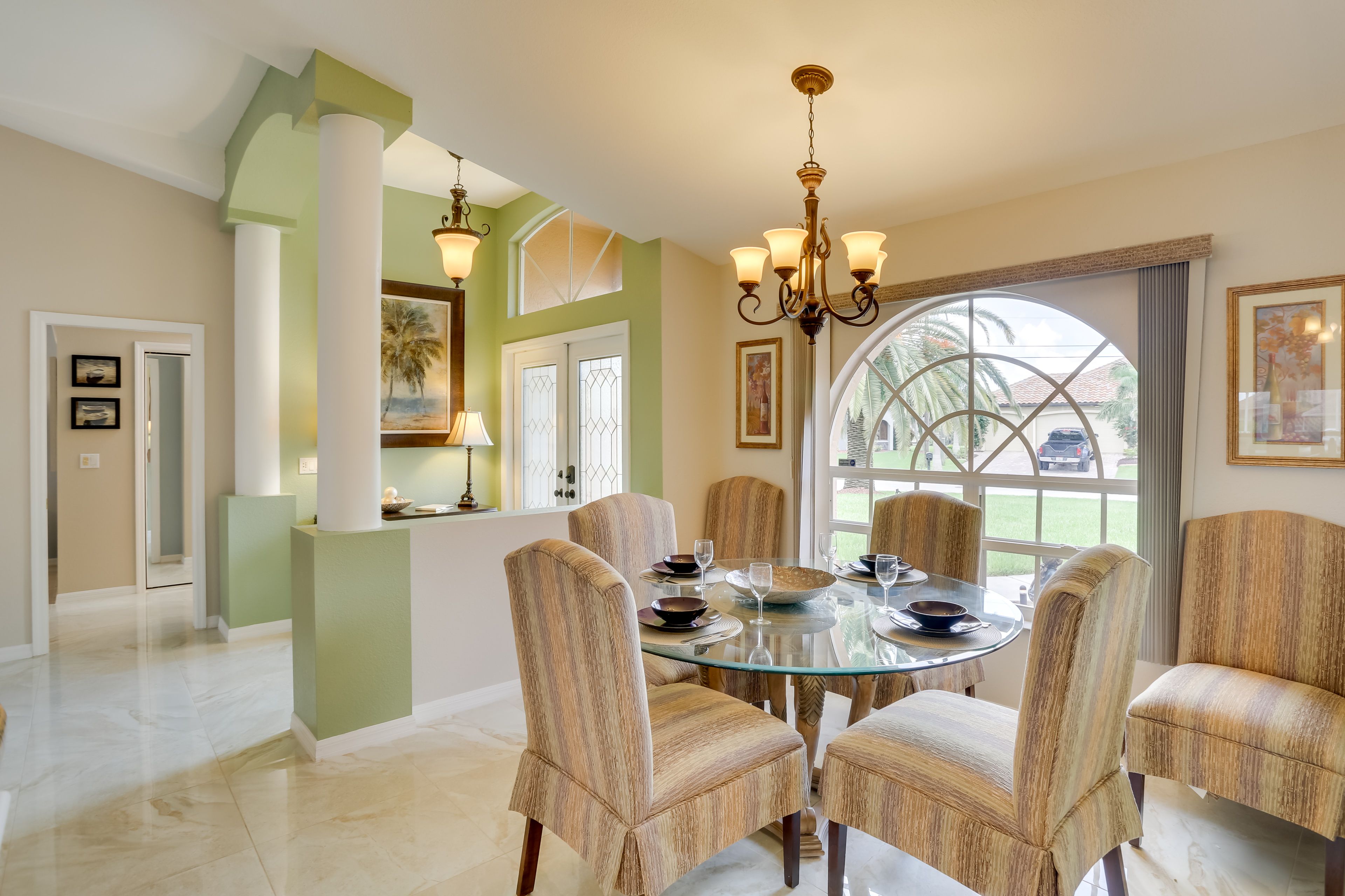 Dining Table | Dishware Provided