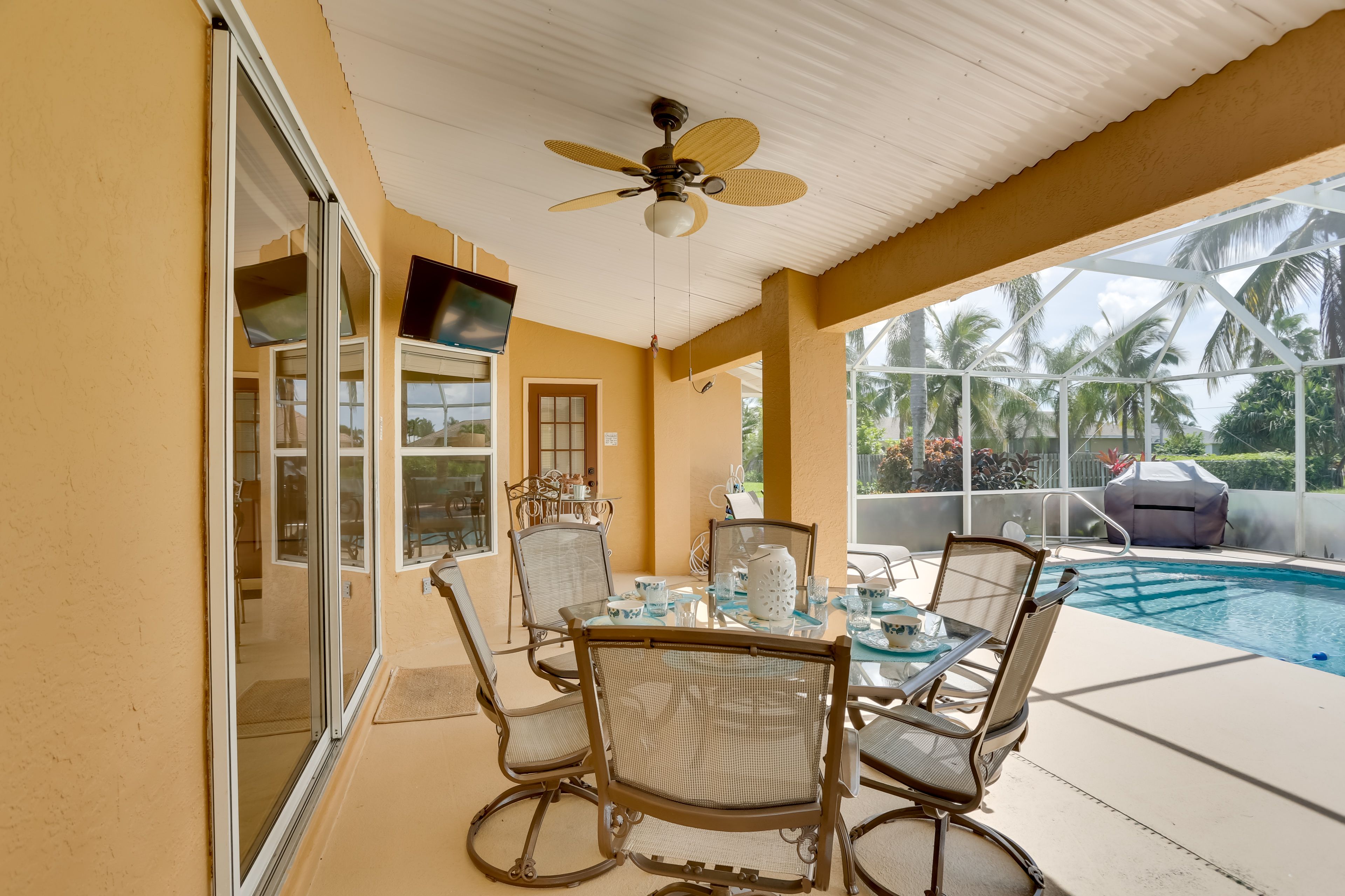 Screened-In Lanai | Outdoor Pool | Outdoor Dining | Gas Grill