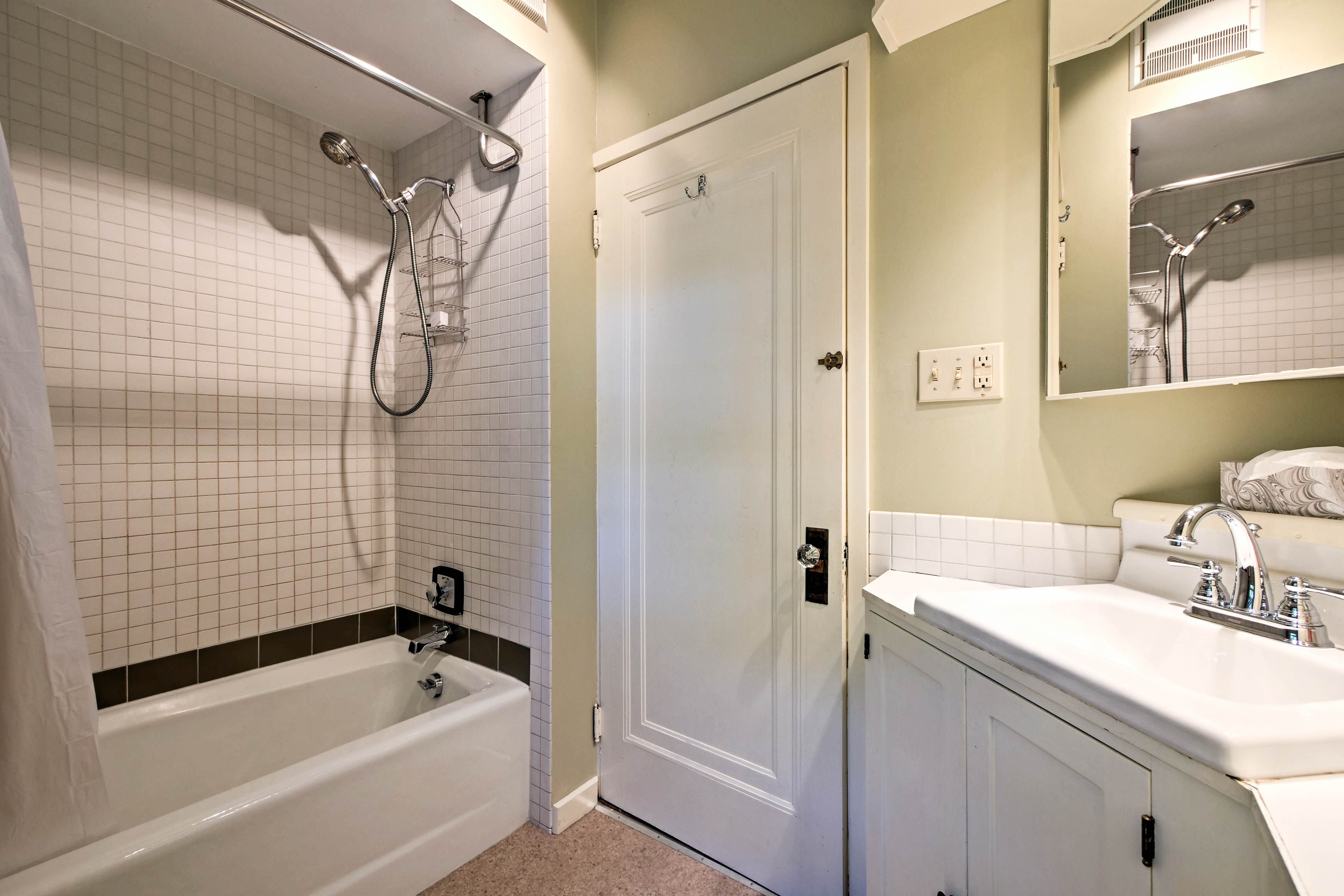 Full Bathroom