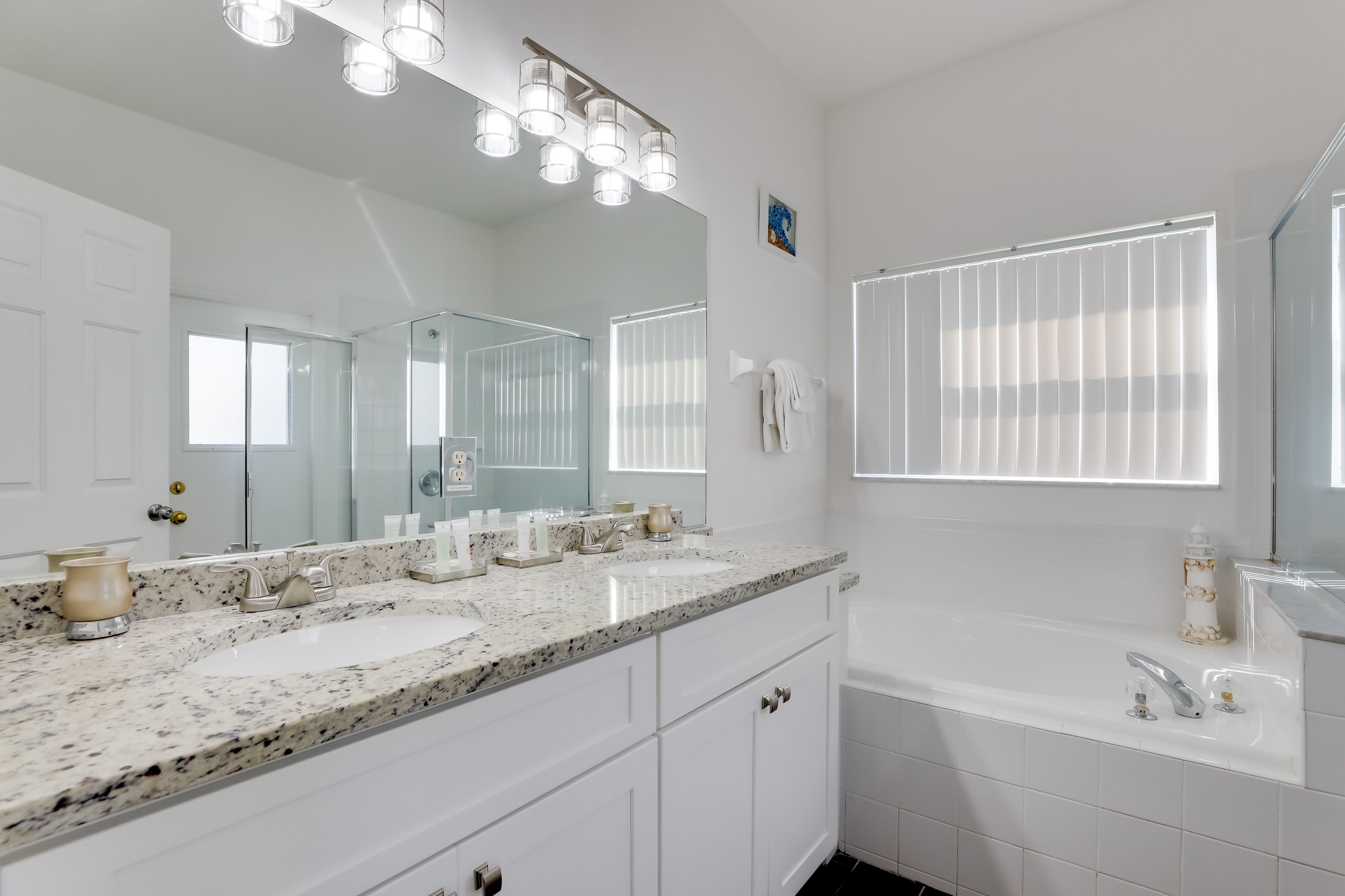 En-Suite Bathroom | Towels Provided
