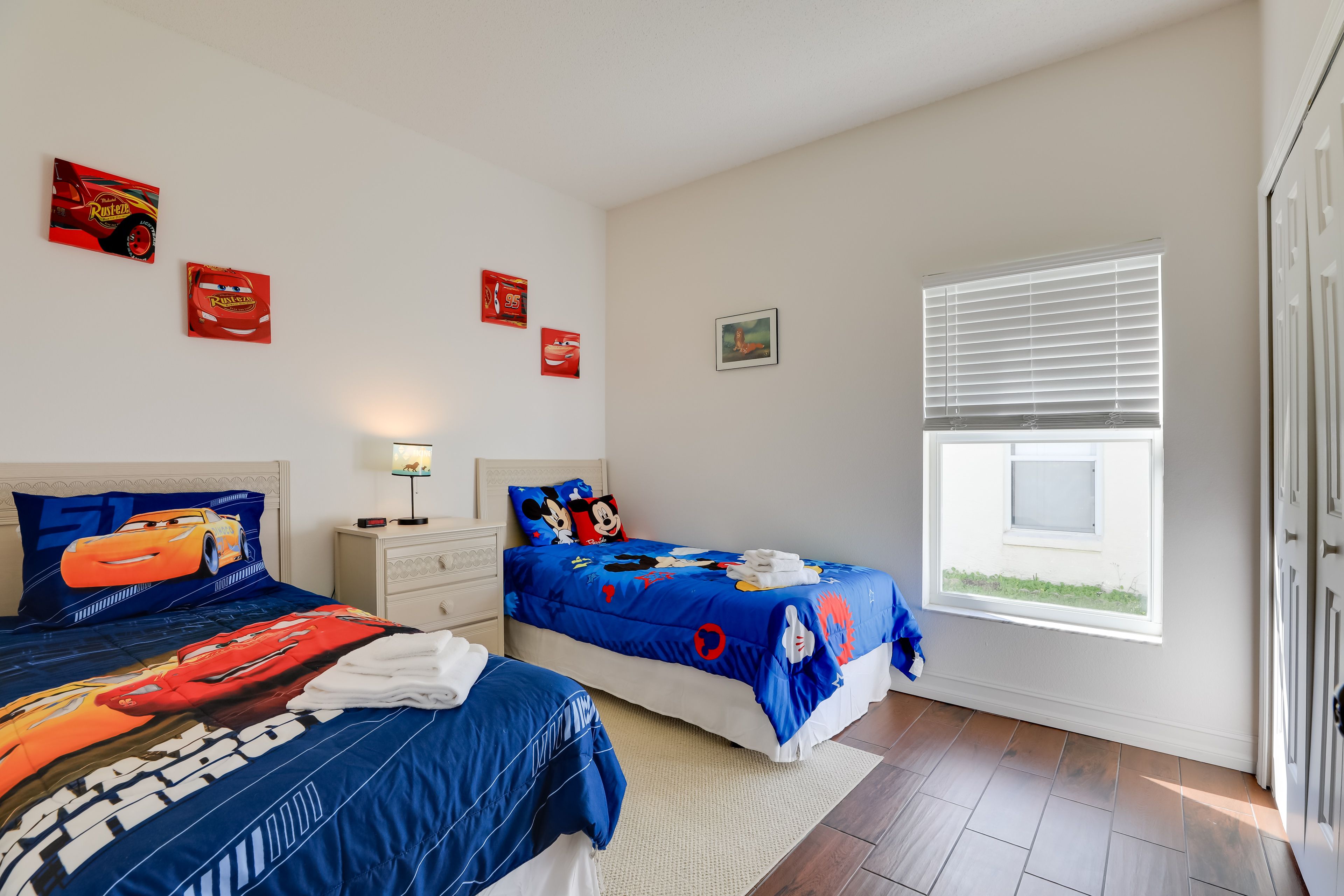 Bedroom 4 | 2 Twin Beds