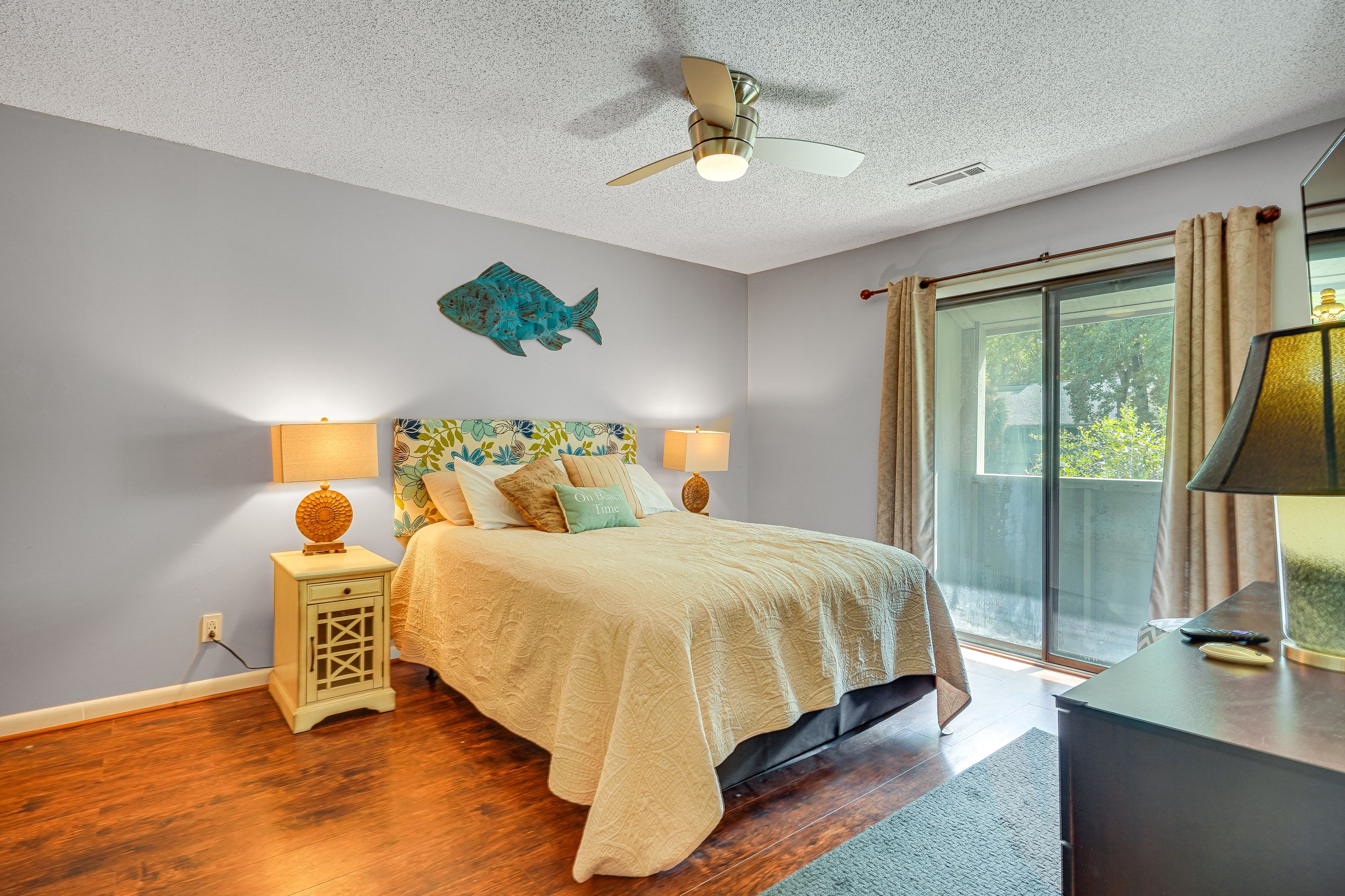 Bedroom 1 | Smart TV