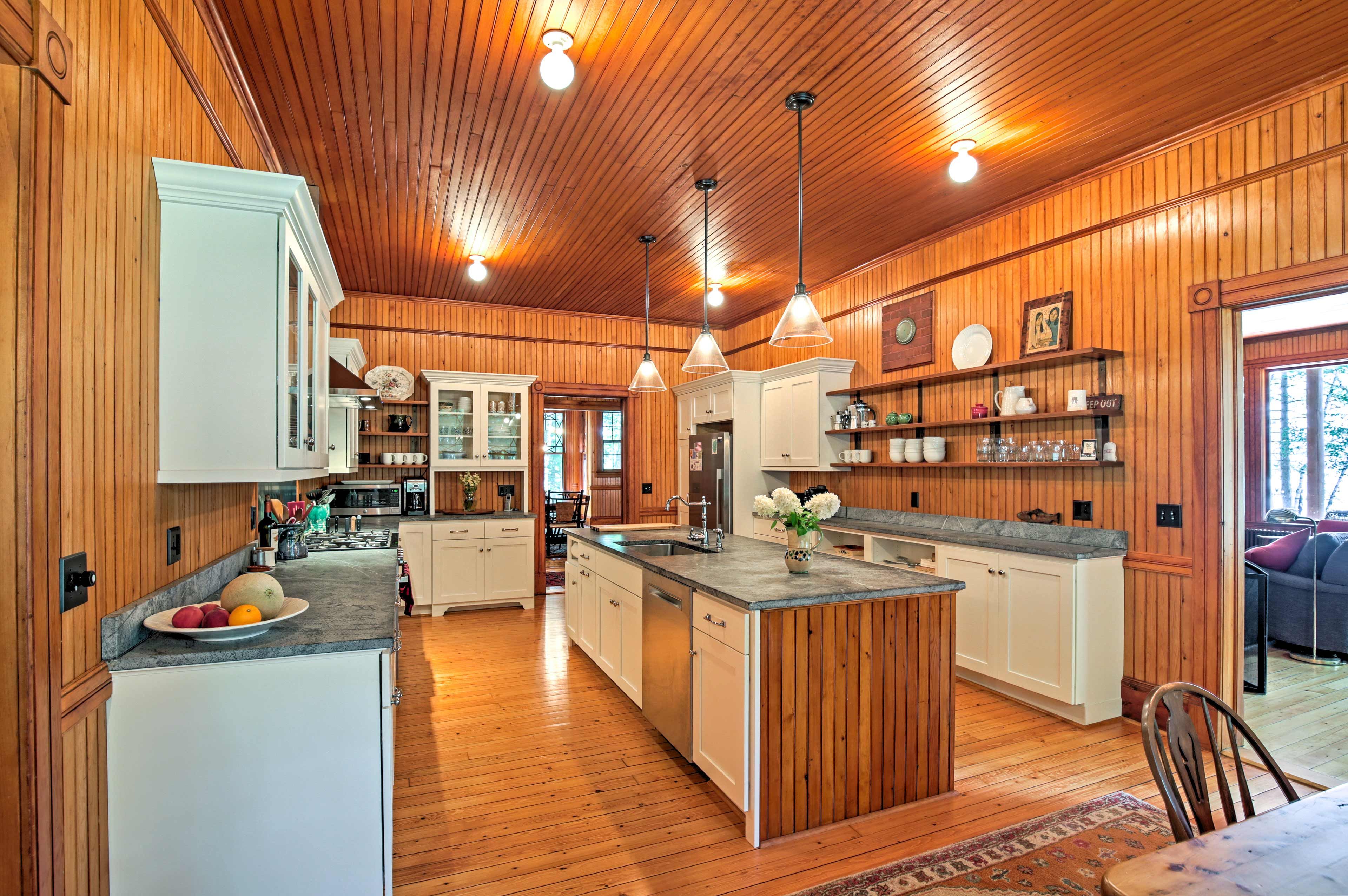 Stainless steel appliances throughout.