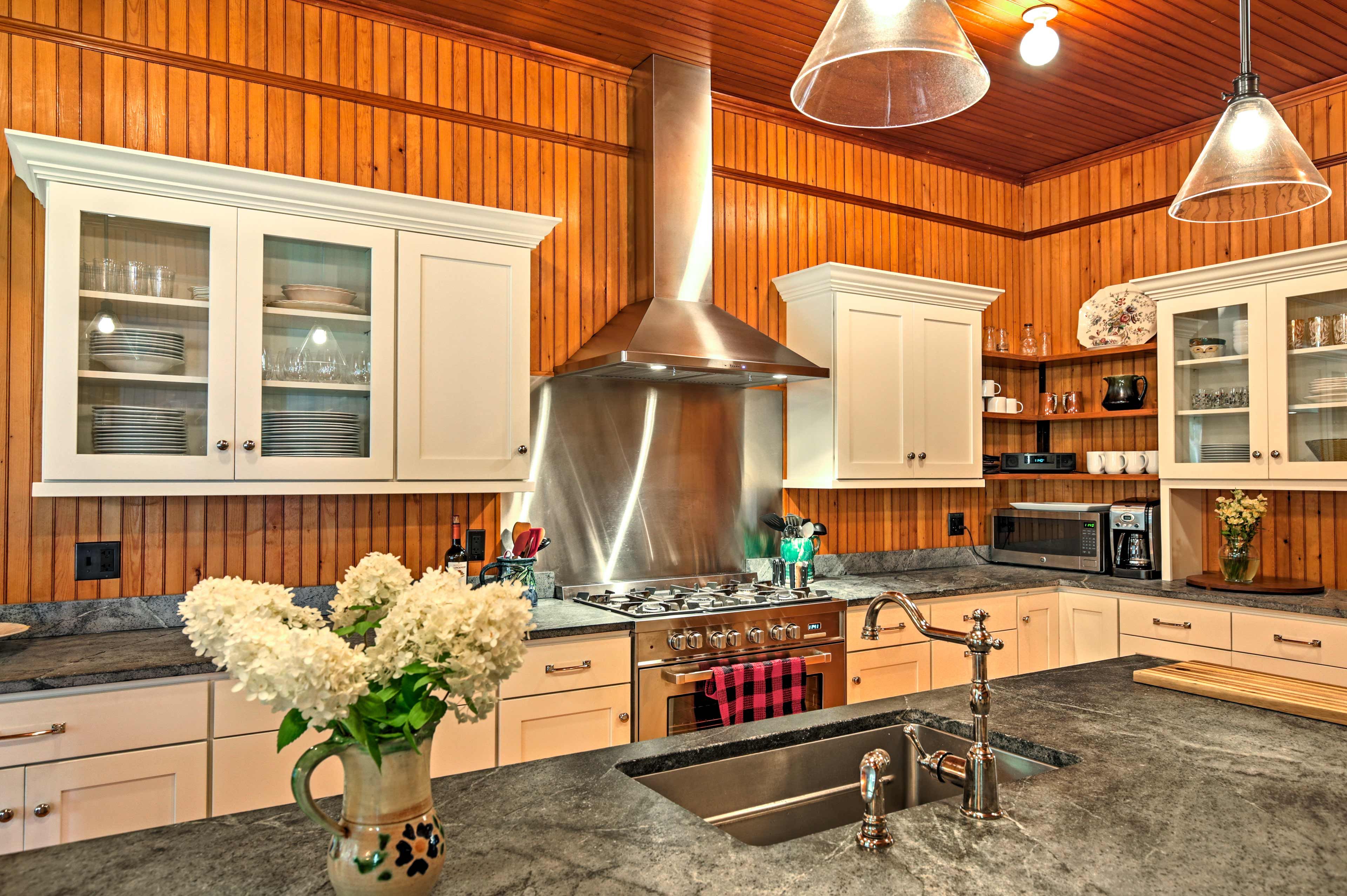 The kitchen comes fully equipped!