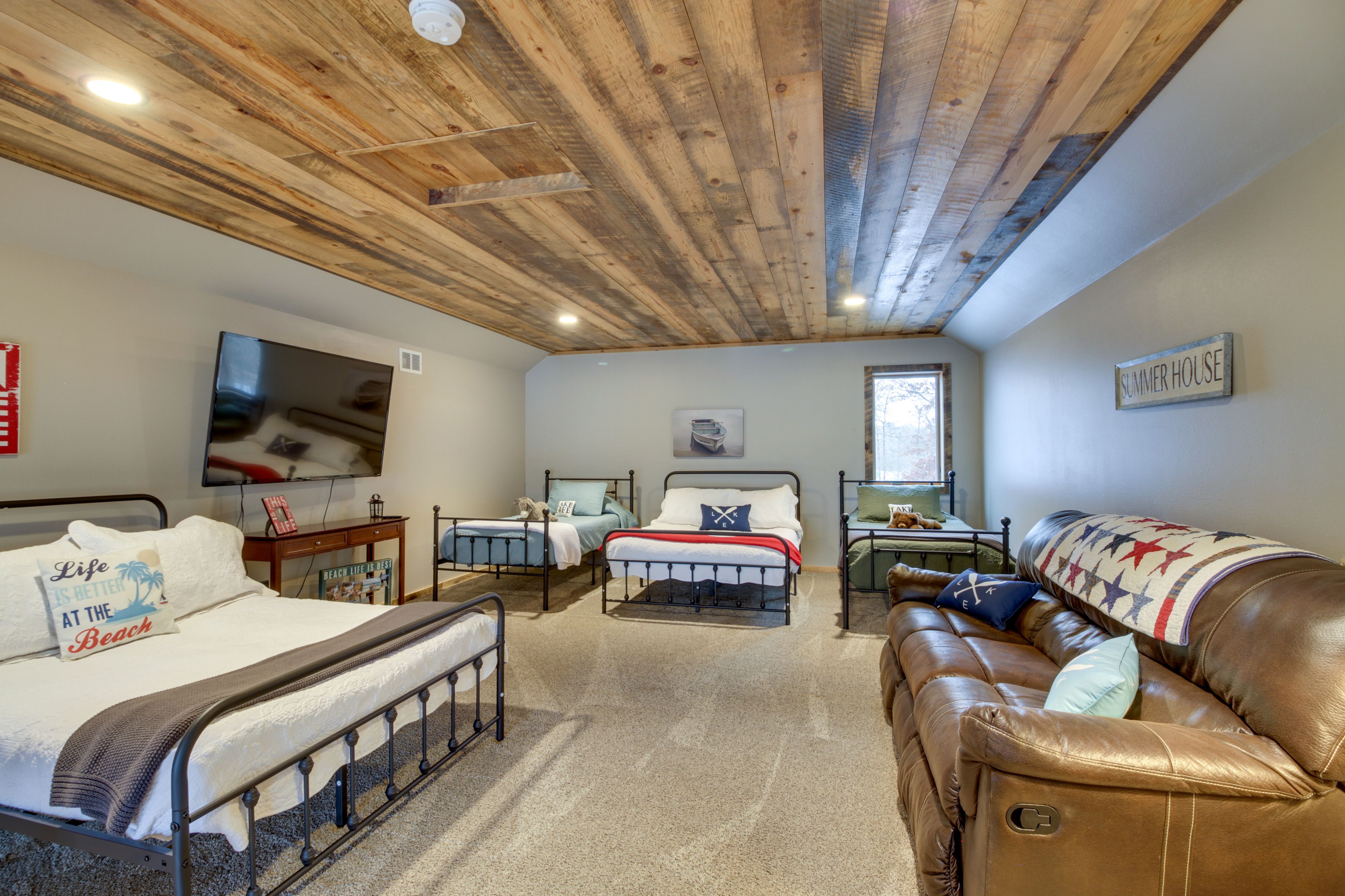 Bedroom 3 (Loft) | 2 Full Beds | 2 Twin Beds