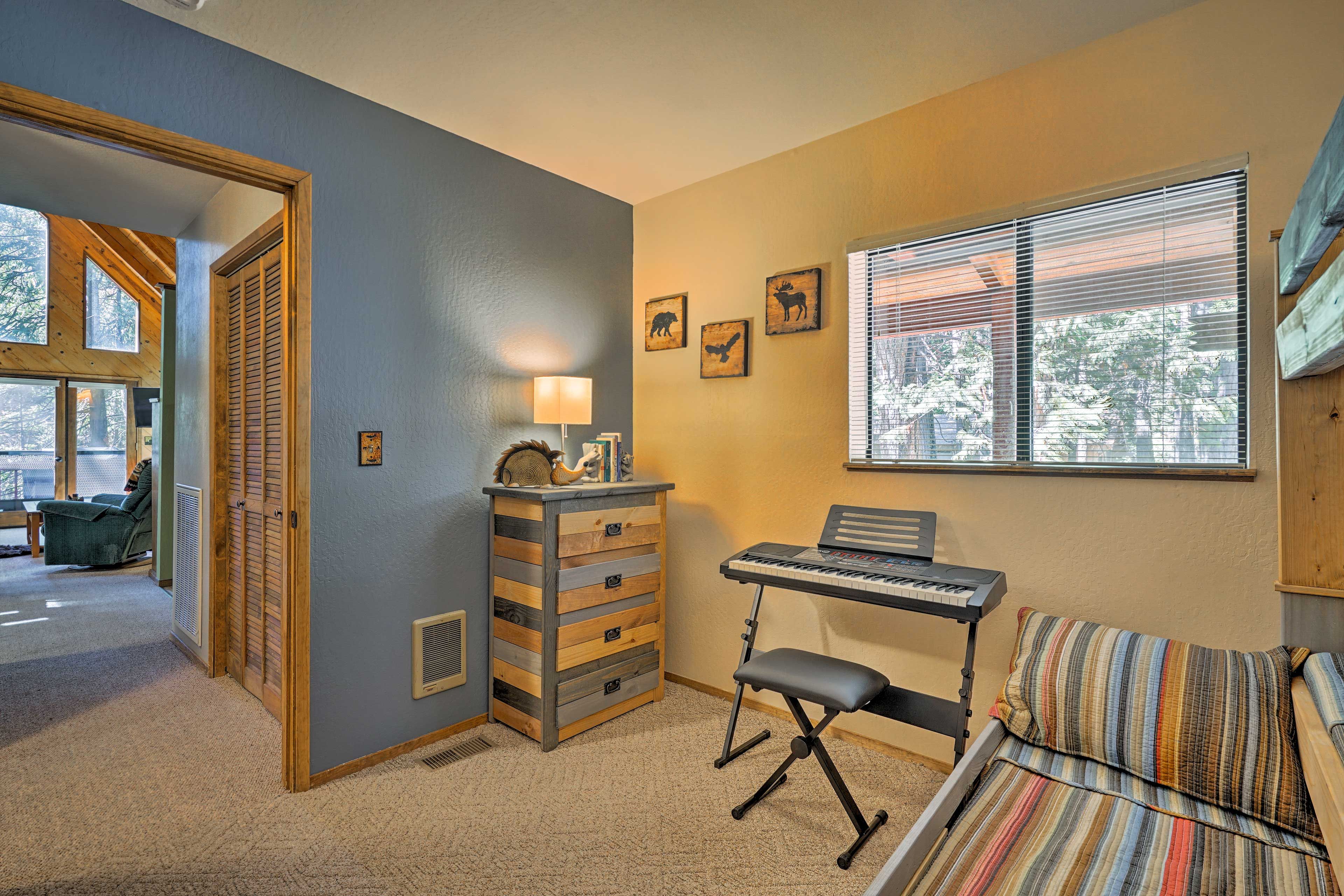 You can also pull a twin rollaway bed into this room to accommodate 4 kids.