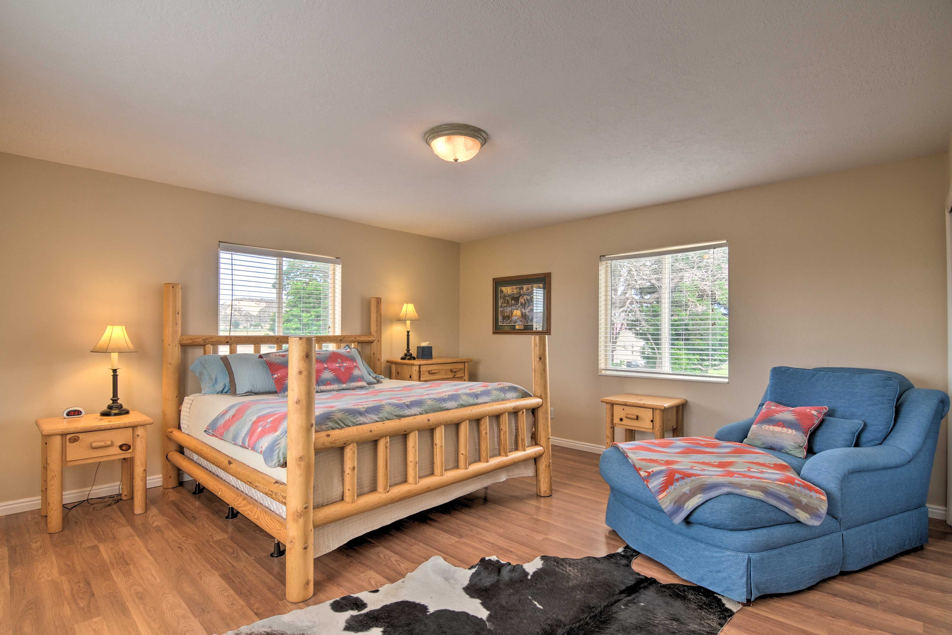 Bedroom | King Bed | Plush Chaise Lounge Chair | Linens Provided