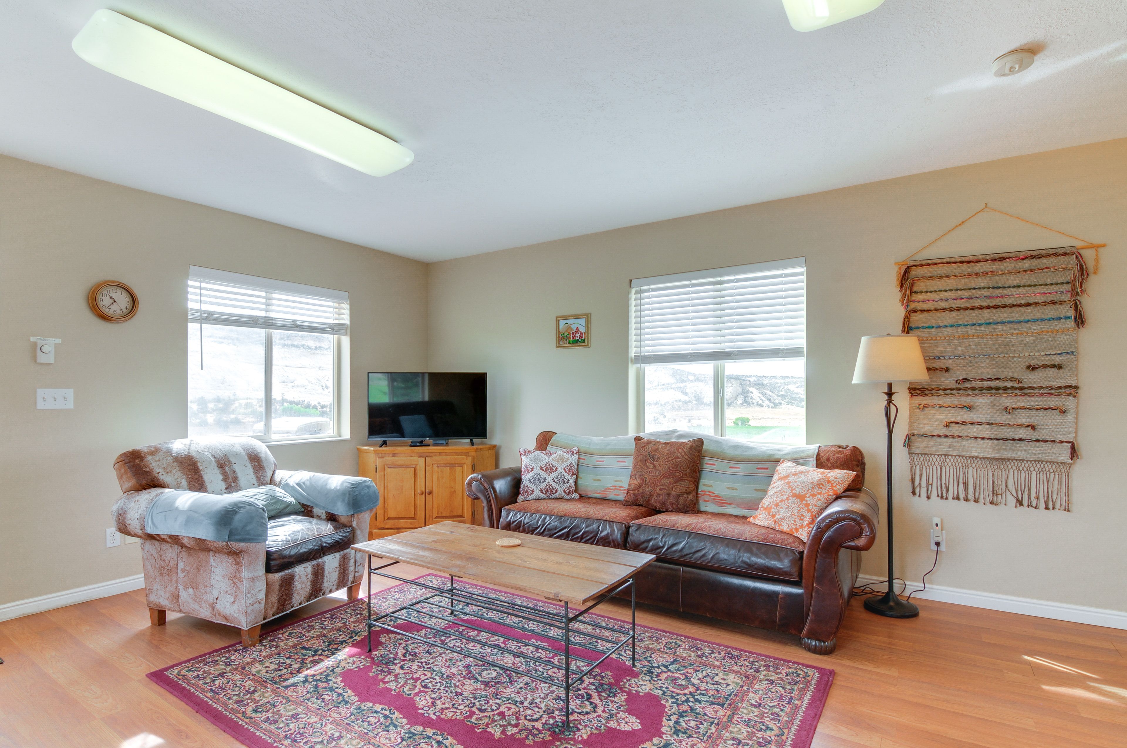 Main Living Space | Sleeper Sofa | Smart TV | Washer/Dryer