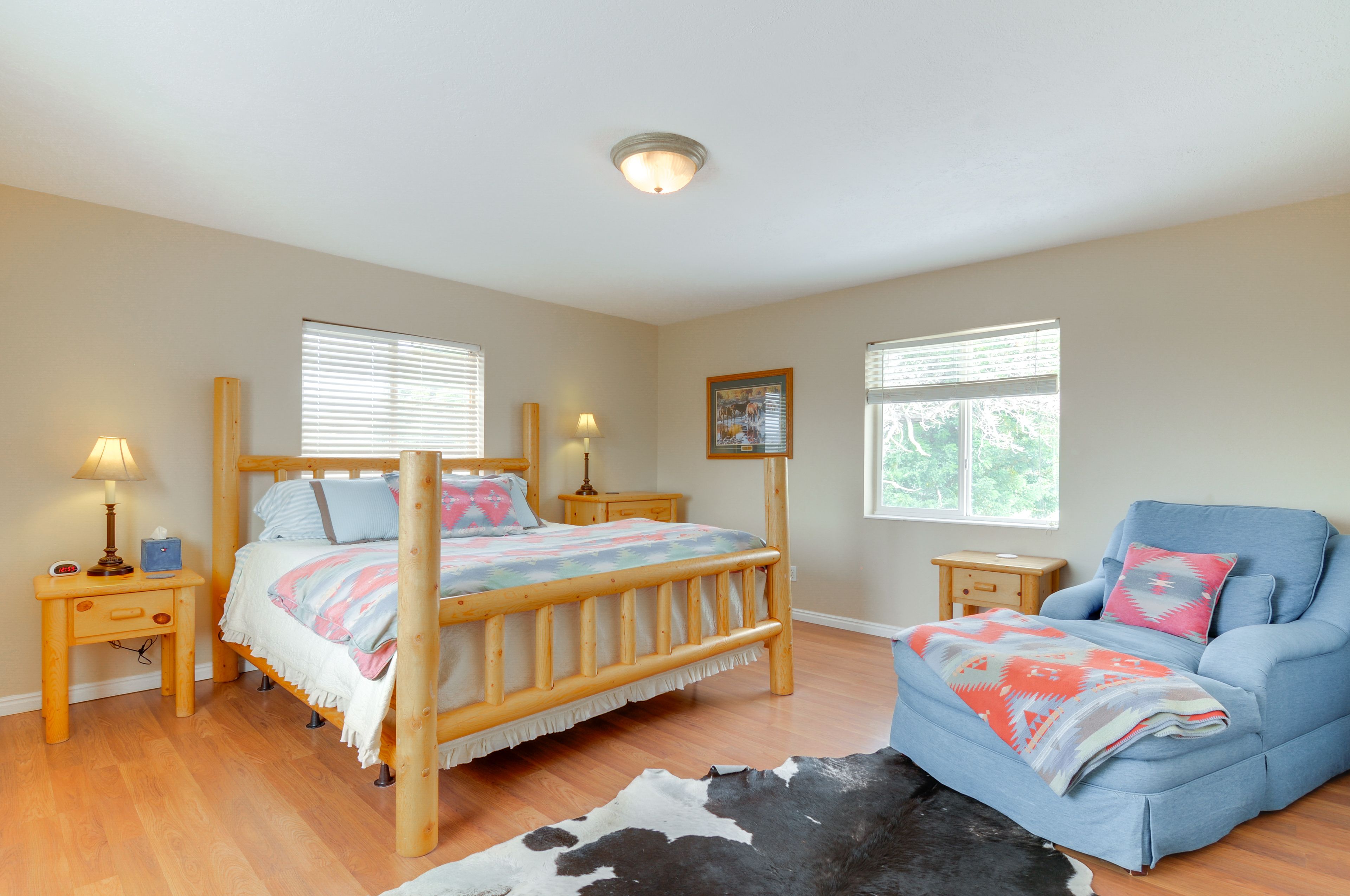 Bedroom | King Bed | Plush Chaise Lounge Chair | Linens Provided