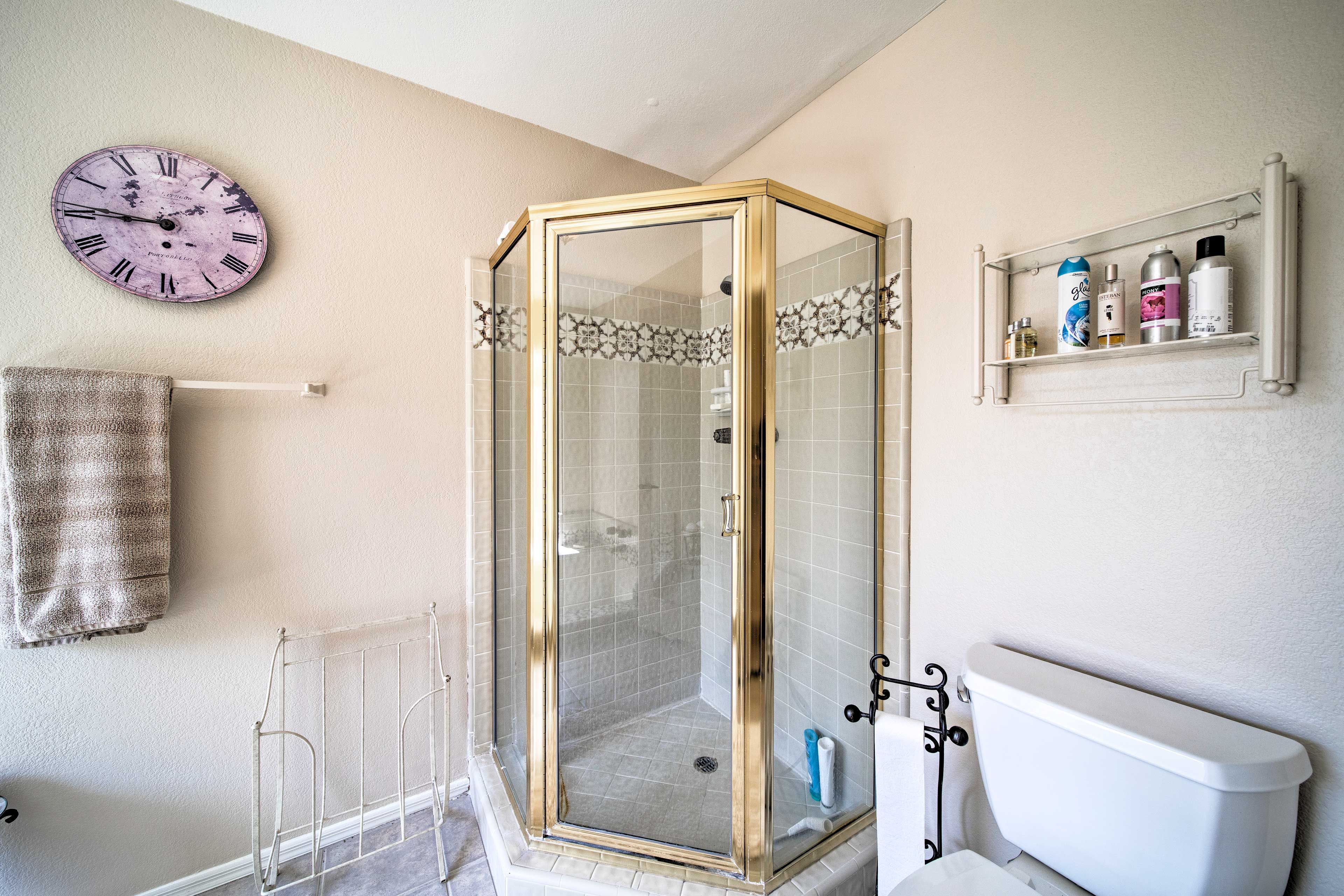 Take a relaxing rinse in the walk-in shower before climbing into bed.