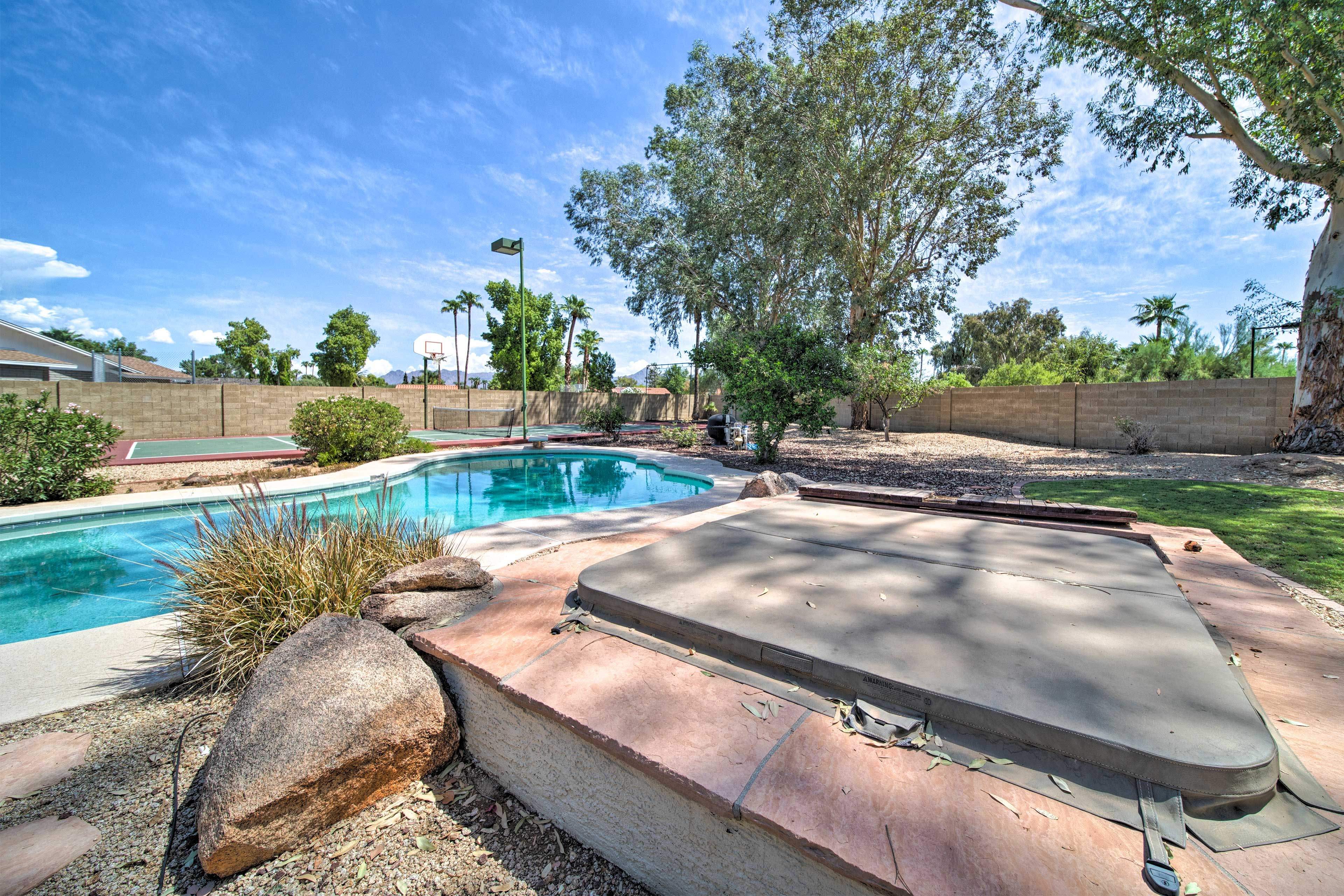 End your days by soaking in the private hot tub with a glass of wine.