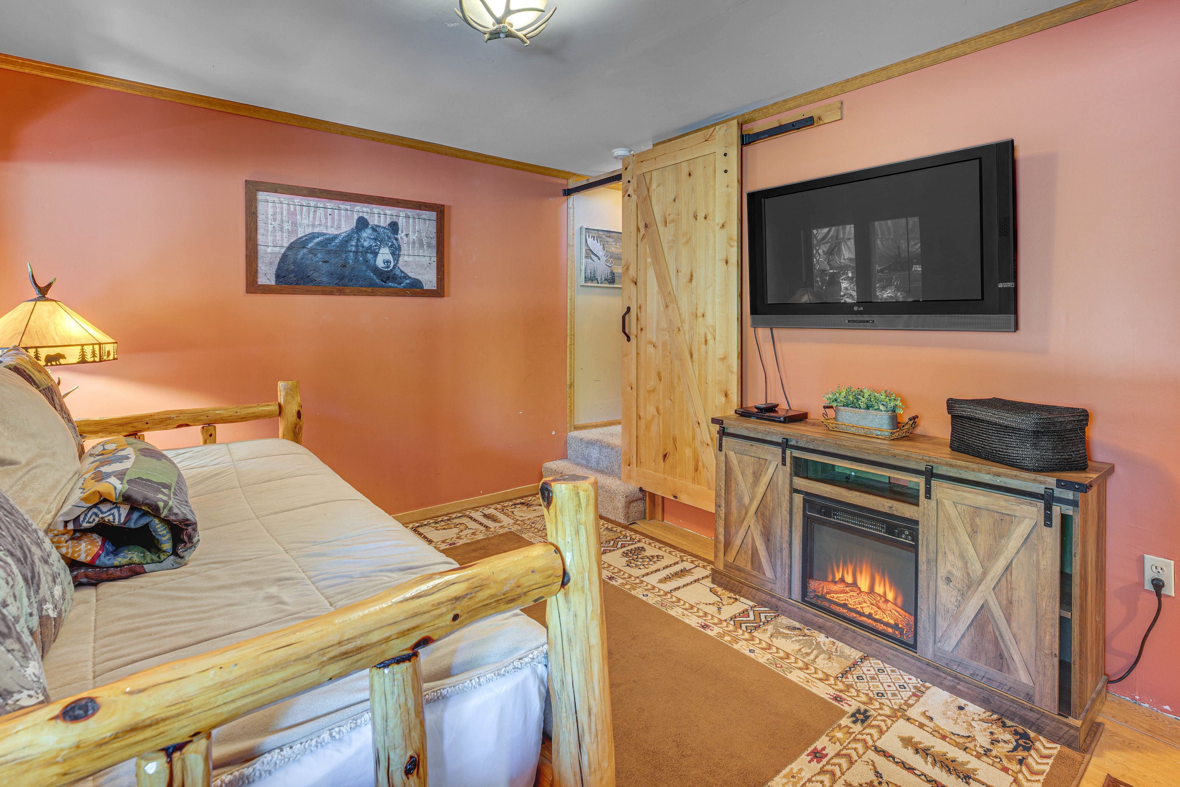 Bedroom 4 | Twin Daybed w/ Twin Trundle | Lower Level | Electric Fireplace