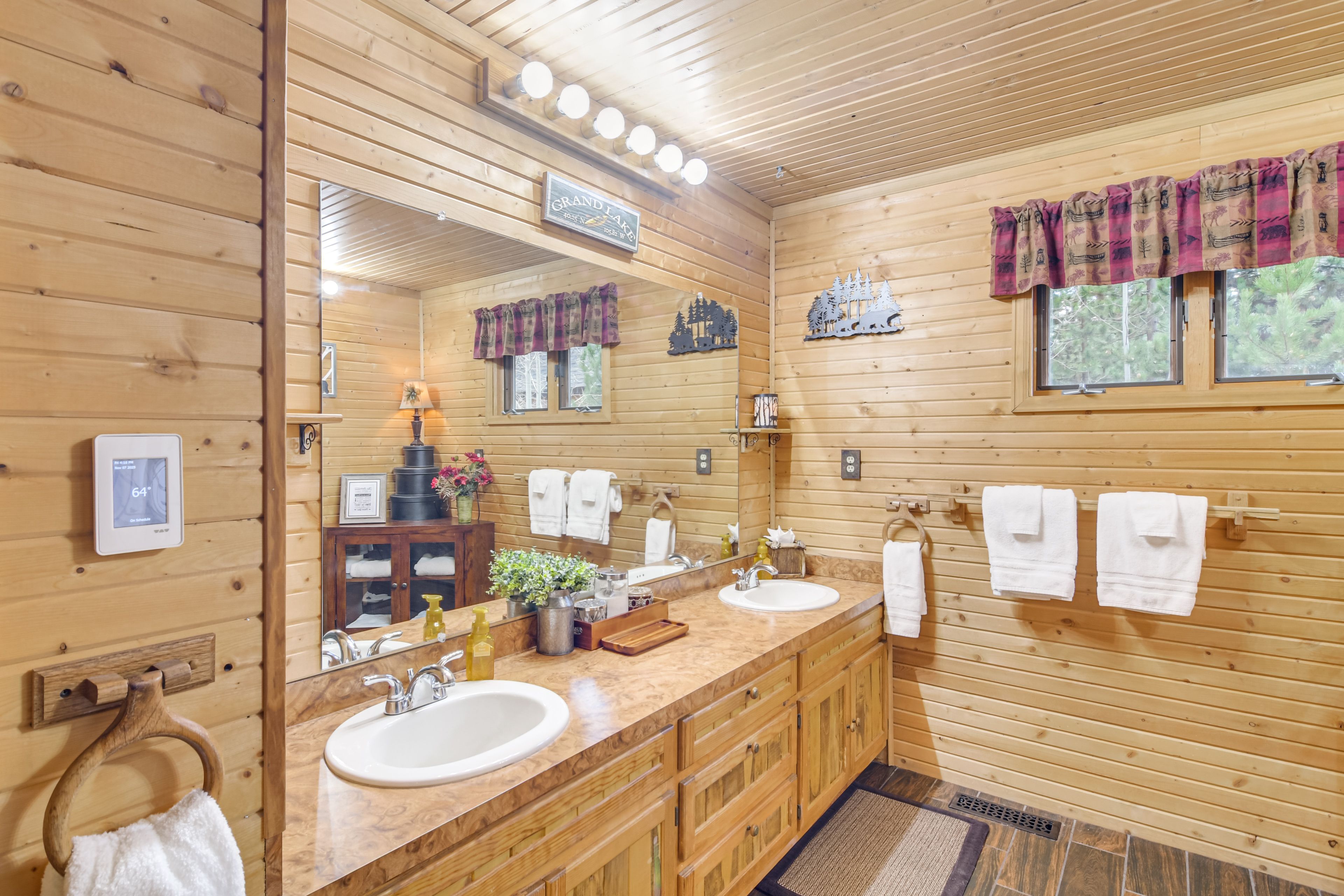 Full Bathroom | 1st Floor