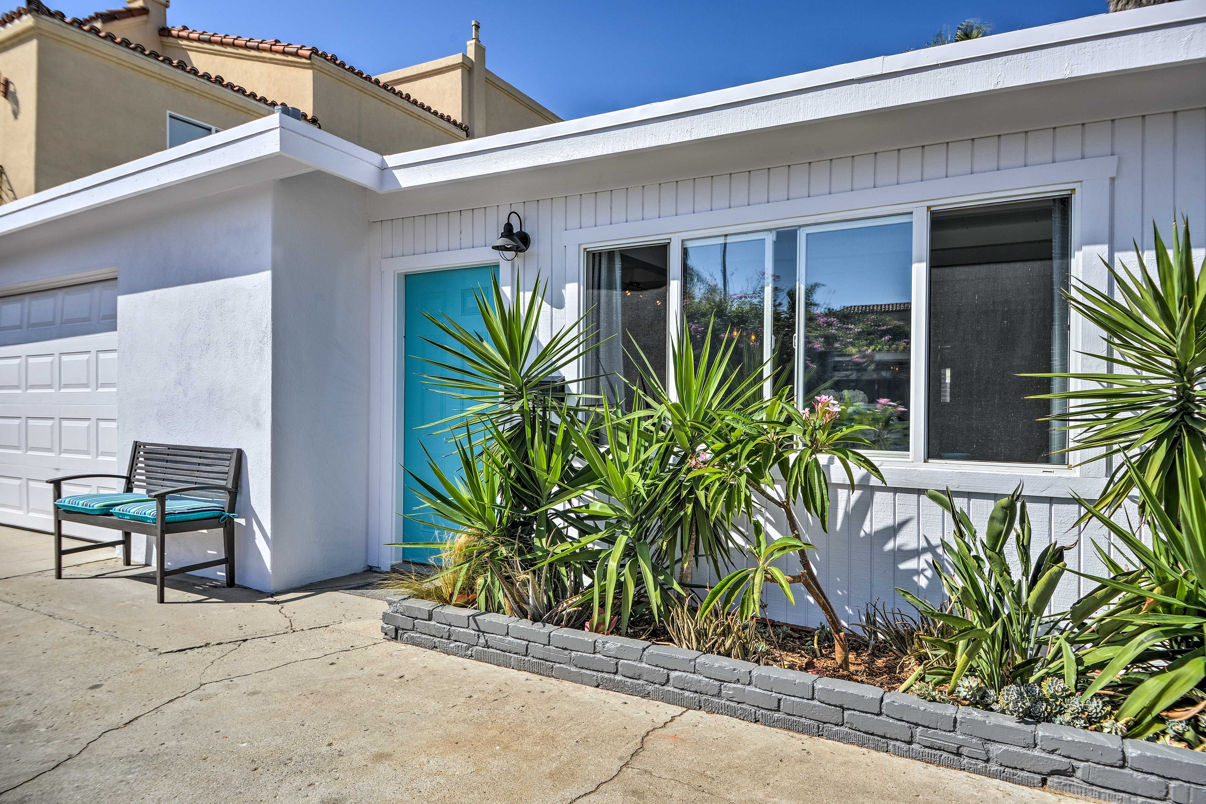 Exterior | Parking | Driveway (4 Vehicles)