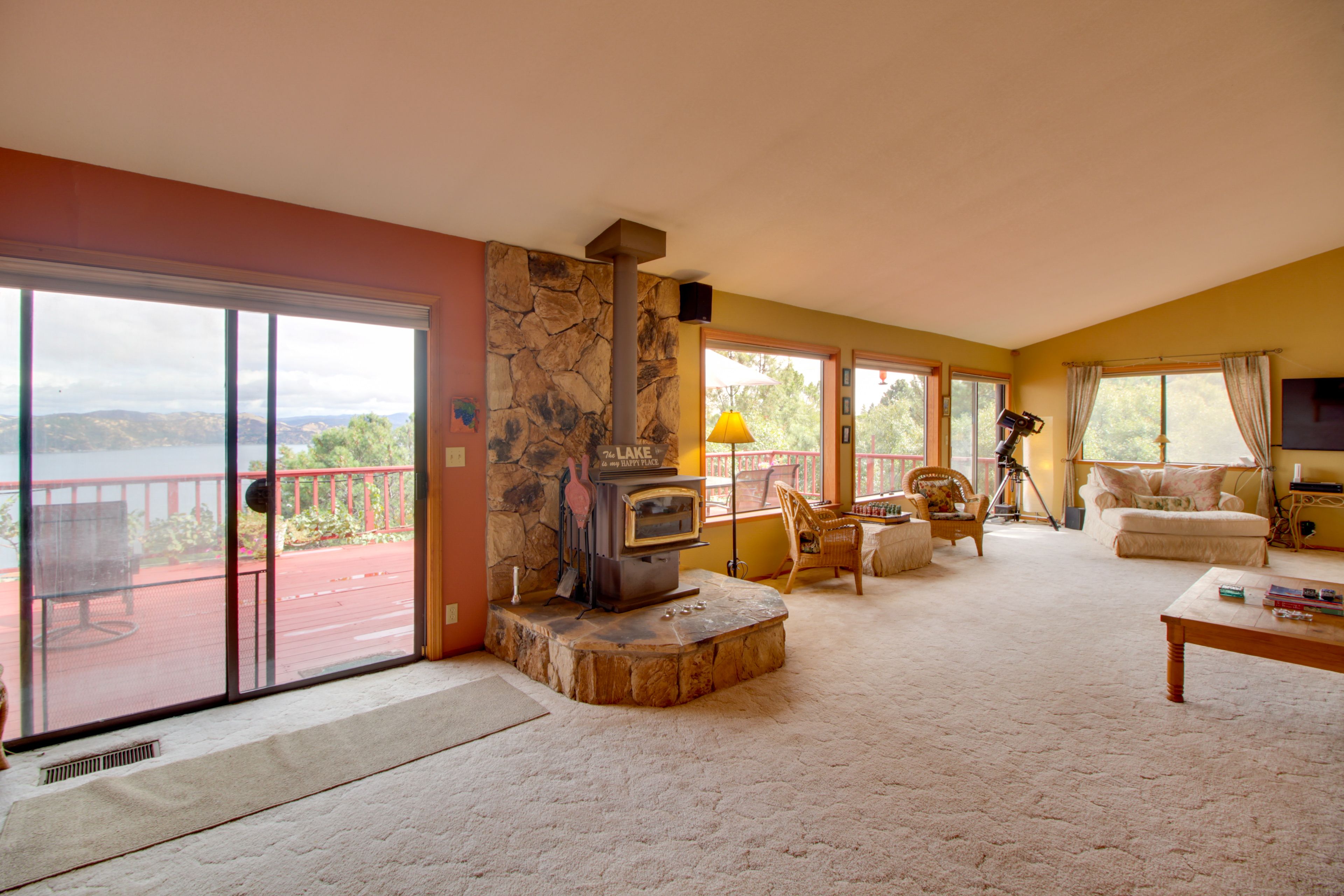 Interior | Natural Sunlight | Free WiFi | Central A/C & Heating