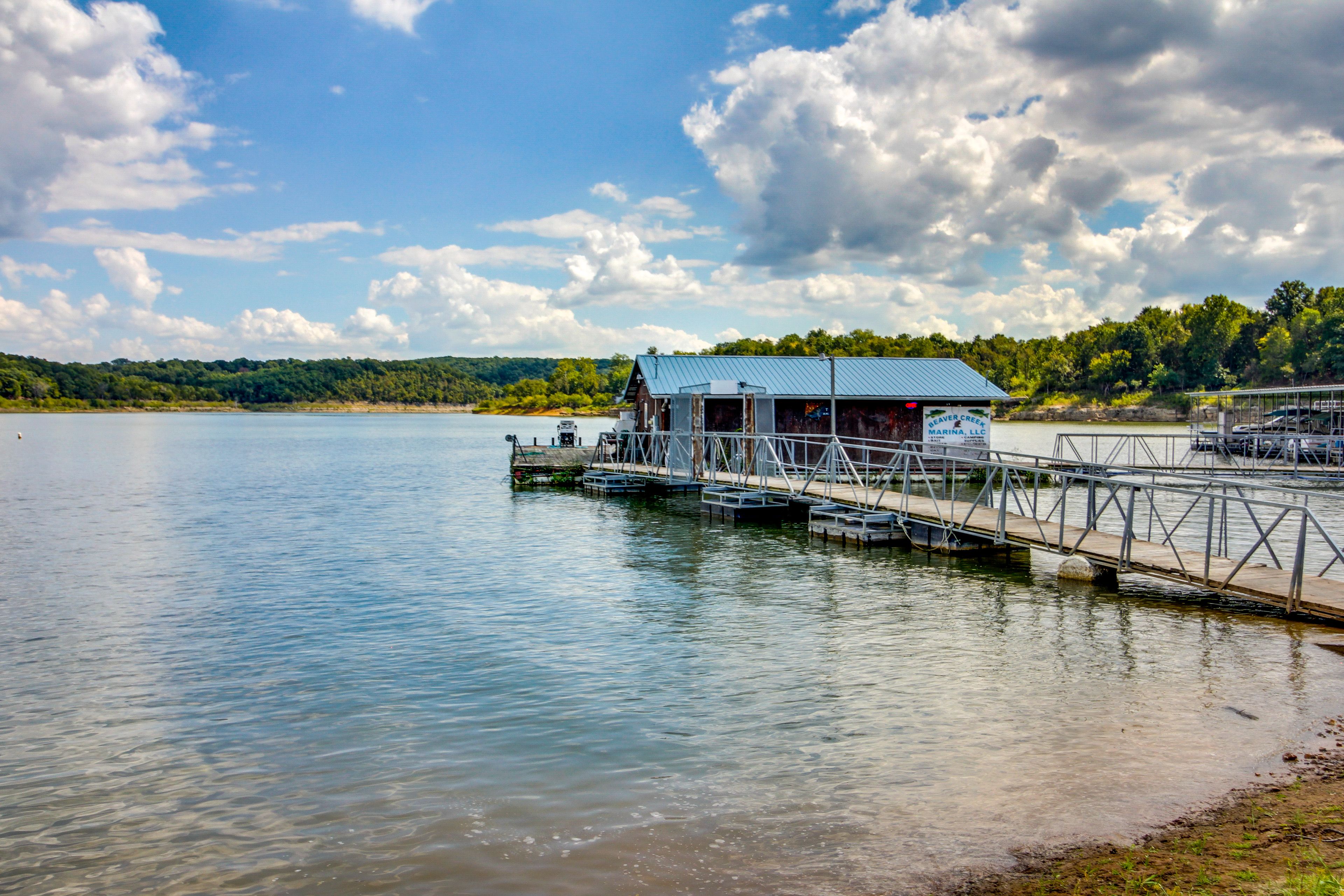 Bull Shoals Lake (Walking Distance)
