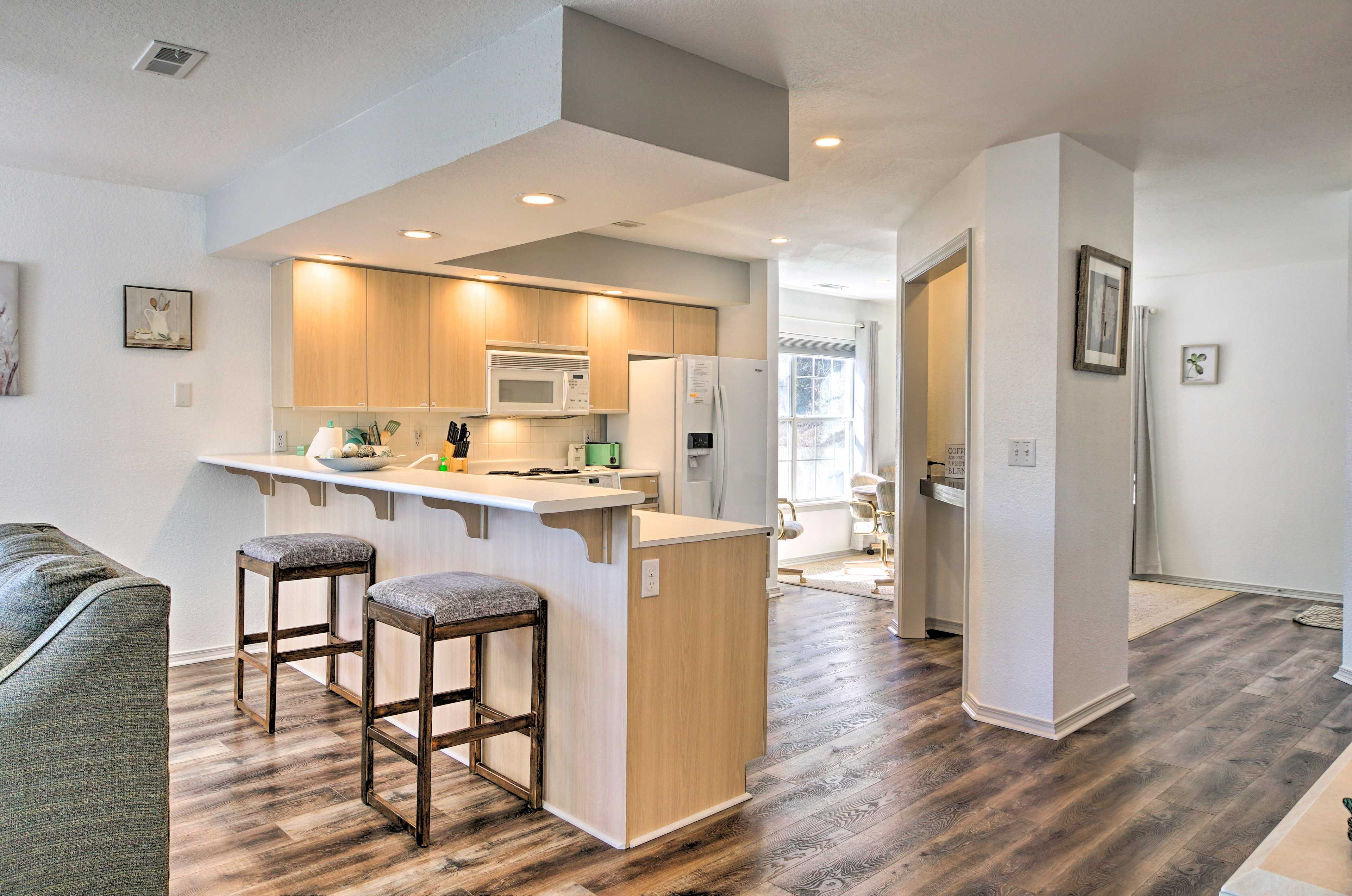 Kitchen | Breakfast Bar