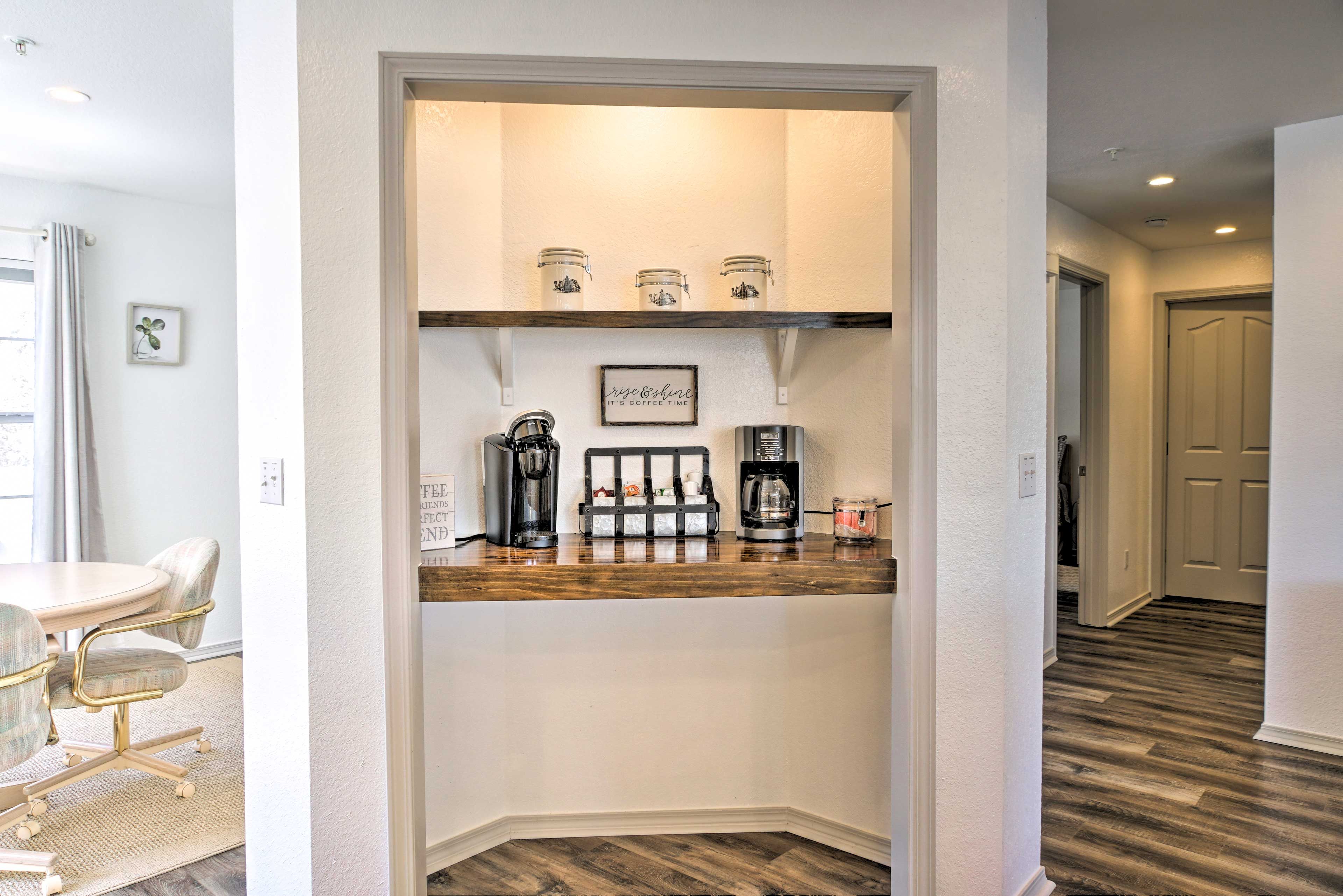 Kitchen | Coffee Bar | Drip Coffee Maker & Keurig | Pods Available