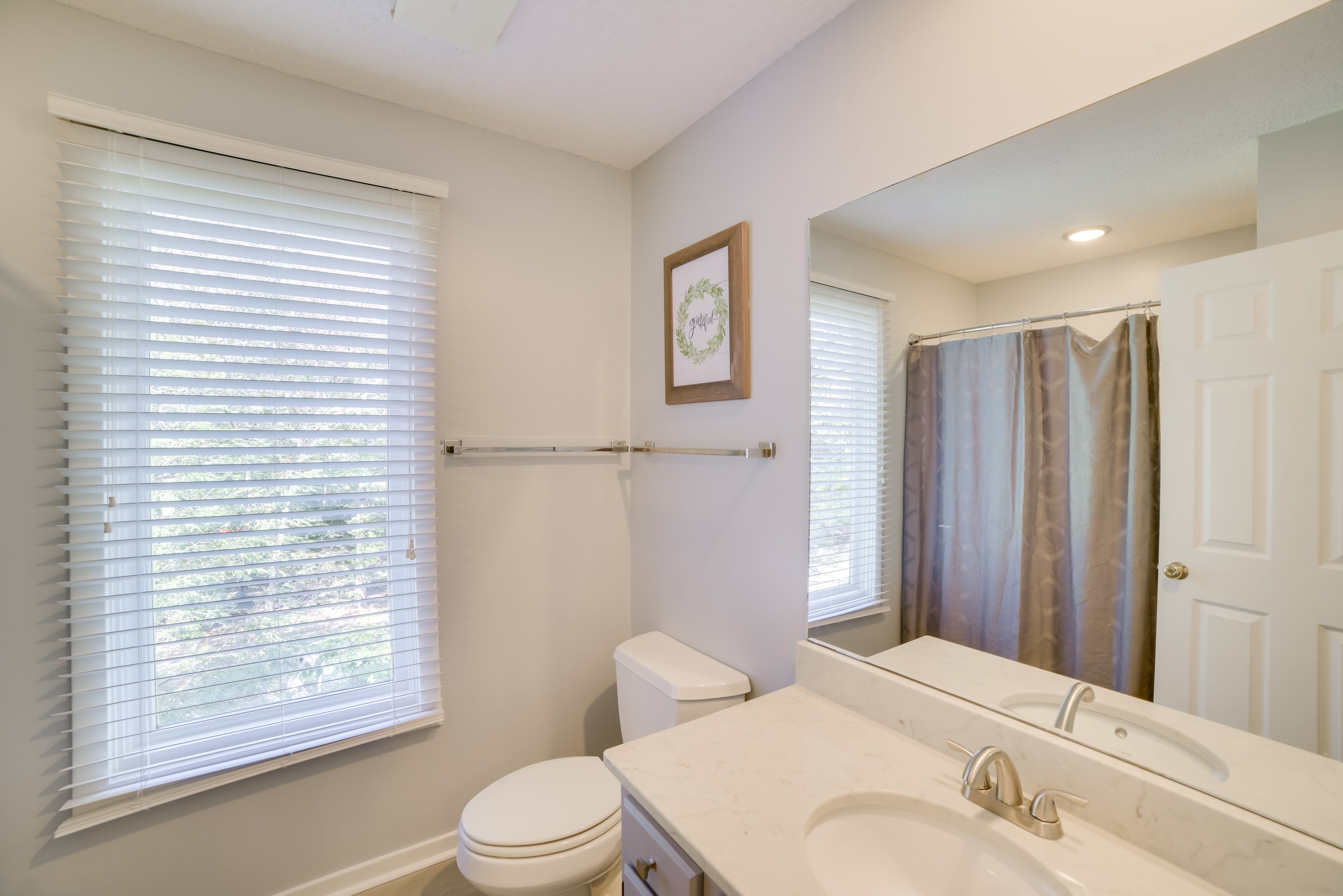 Full Bathroom | Hair Dryer