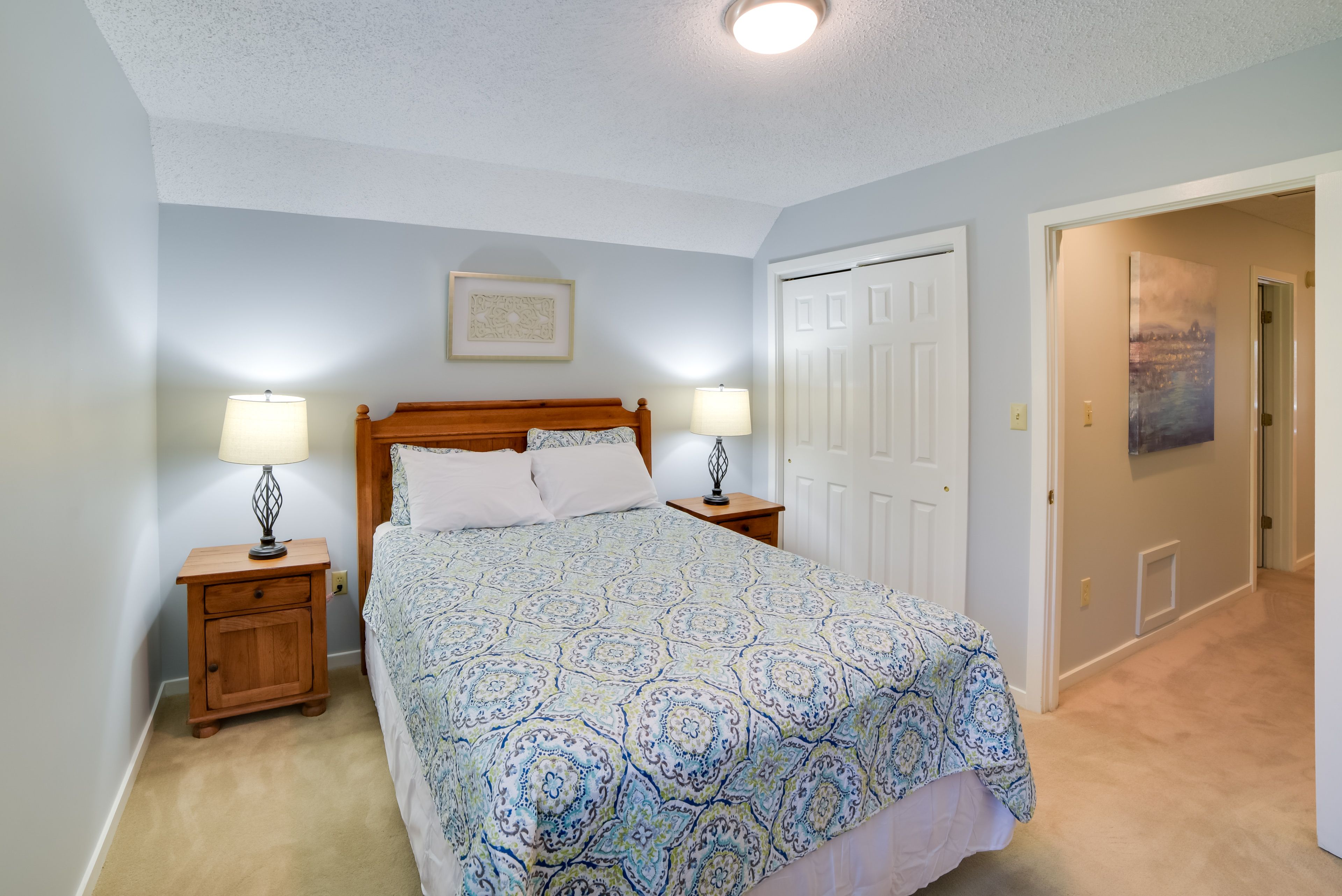Bedroom 3 | Queen Bed