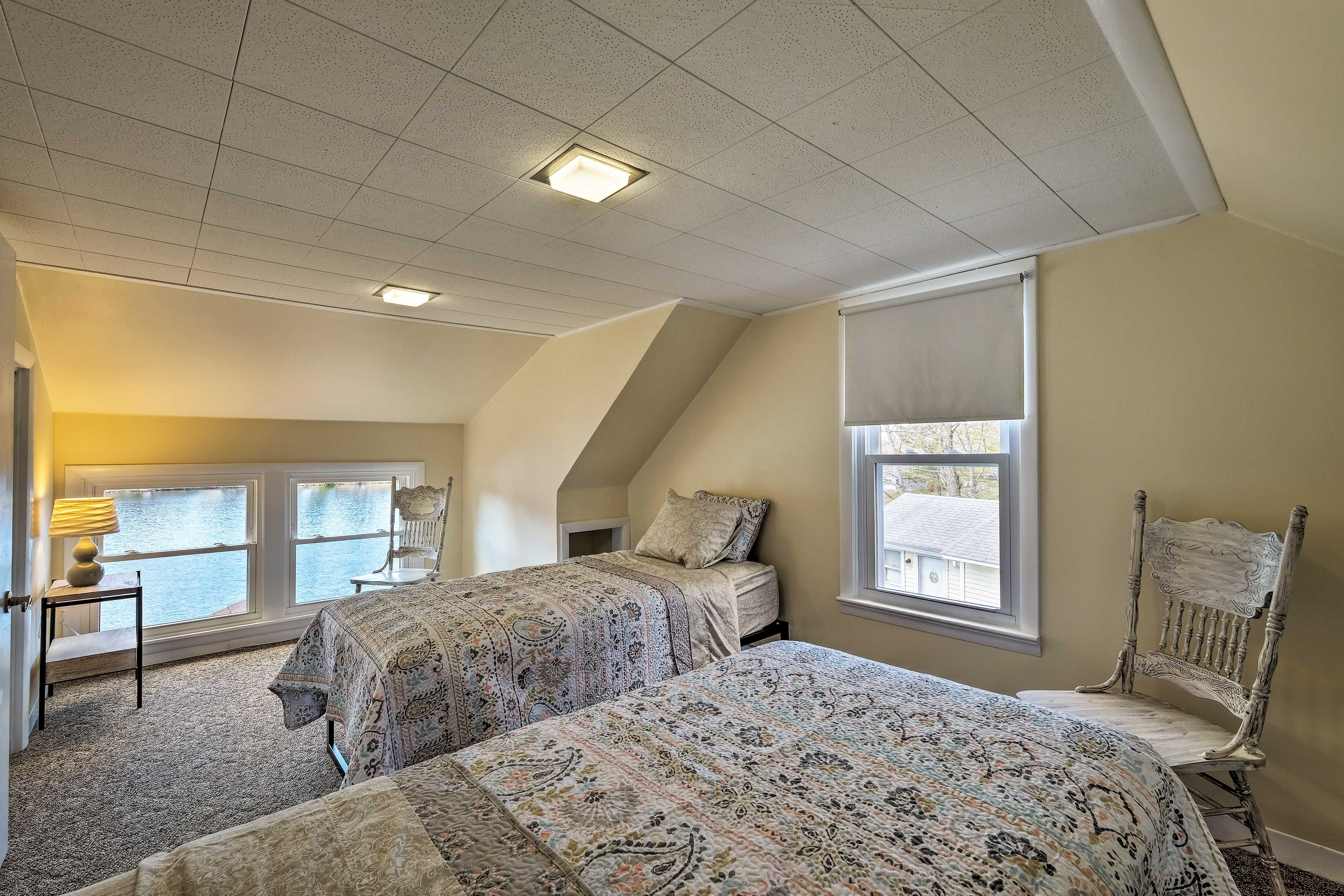 Bedroom 2 | 2 Twin Beds