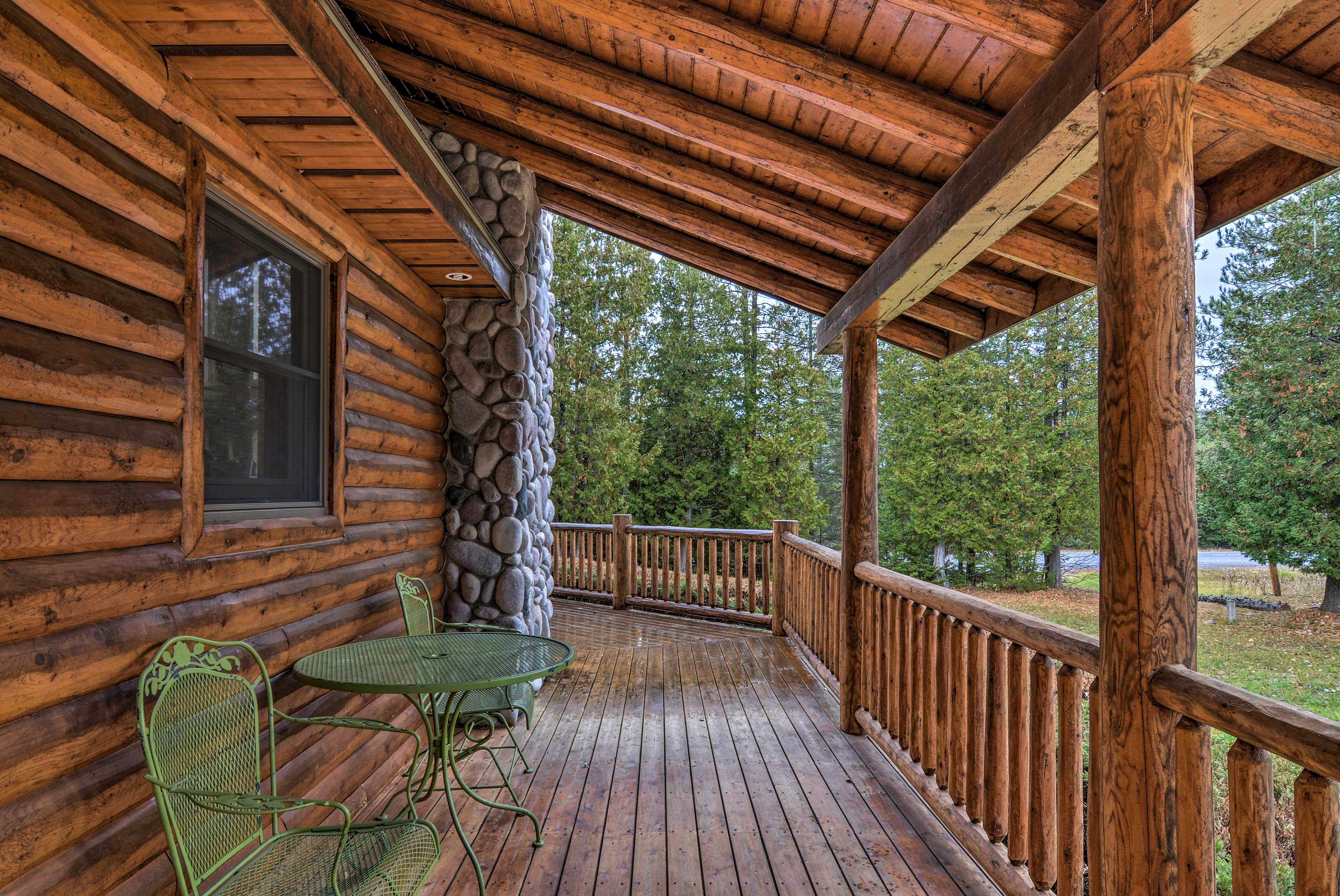 Wraparound Deck | Wooded Surroundings | 2-Person Dinette