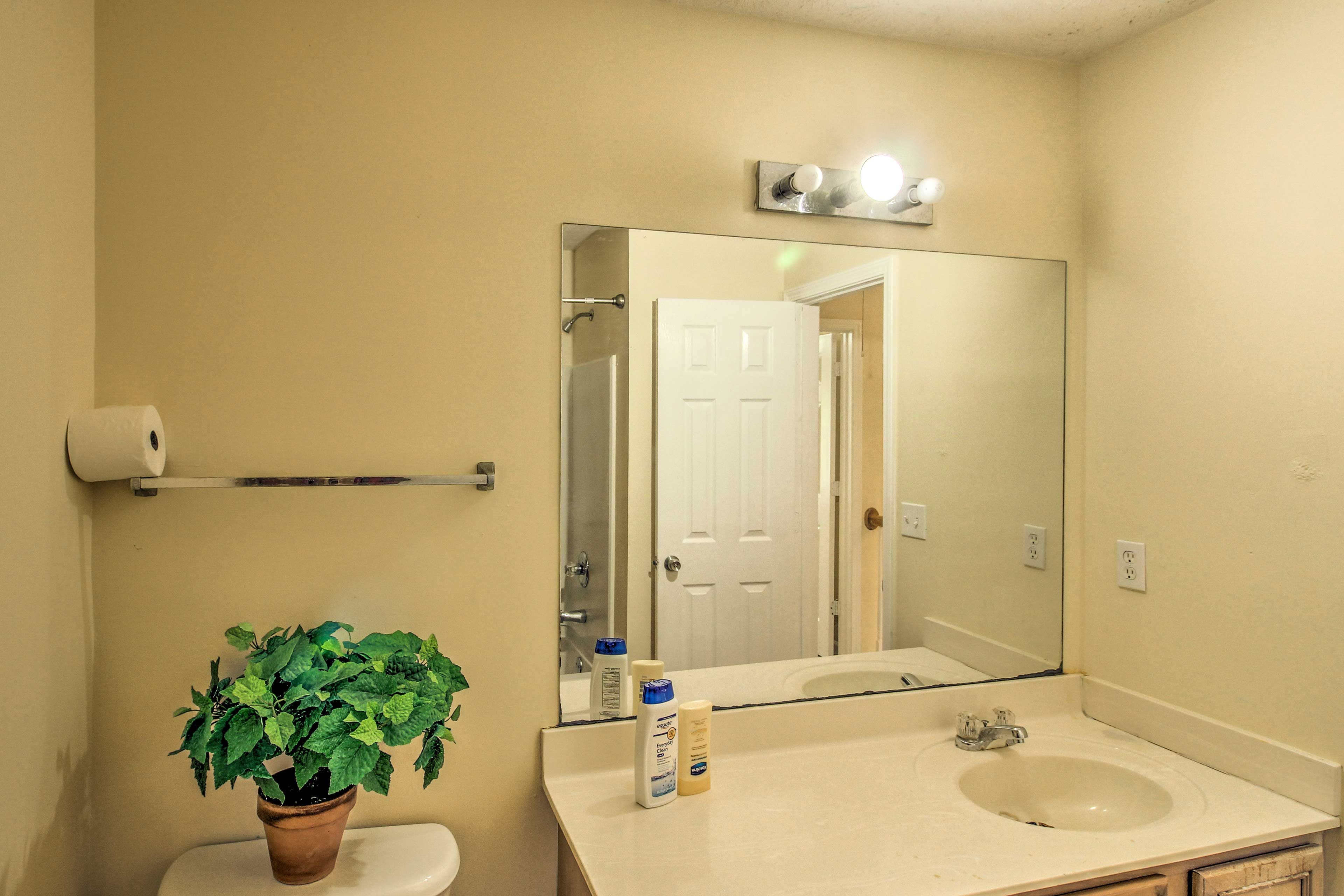 Full Bathroom