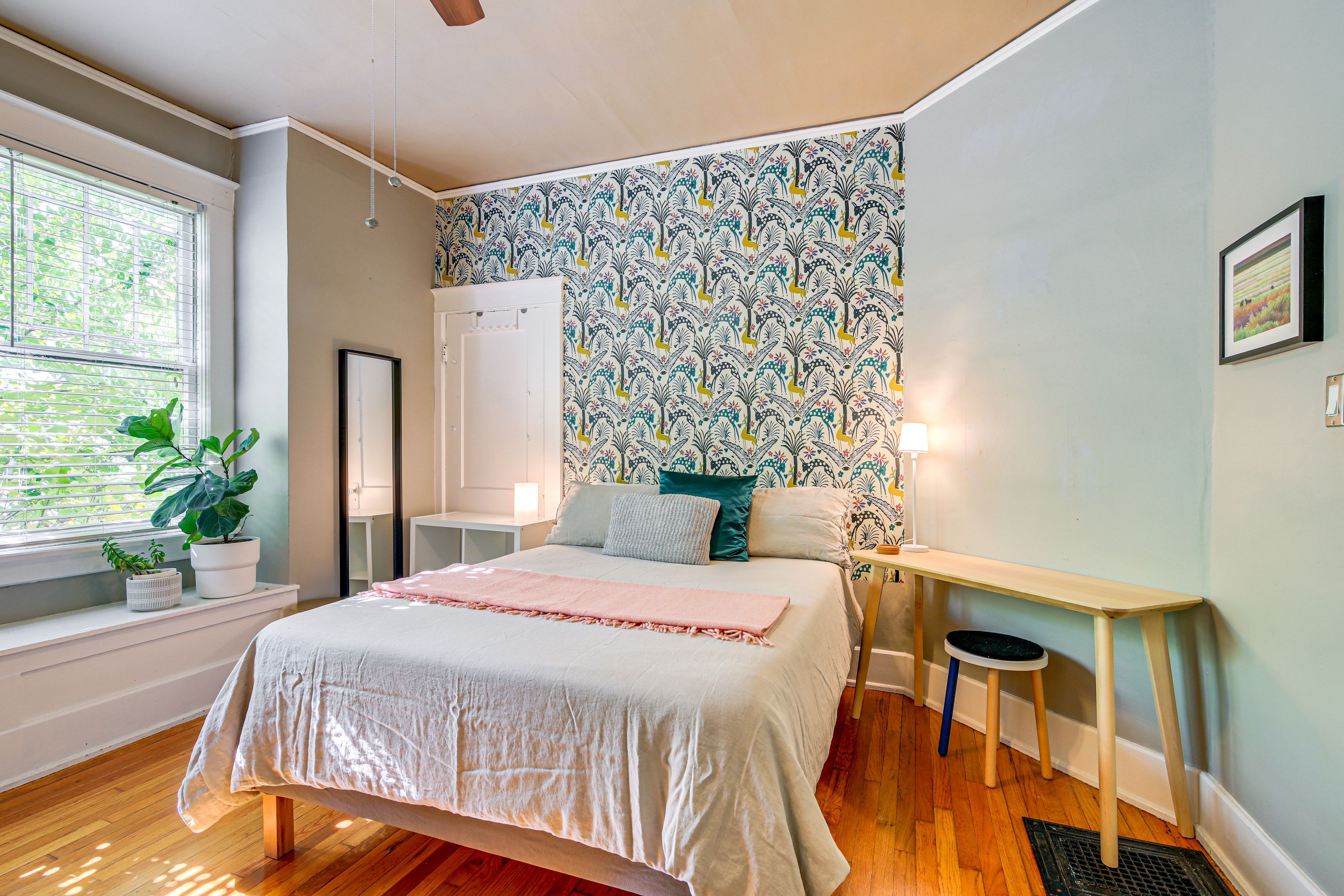 Bedroom 2 | Queen Bed