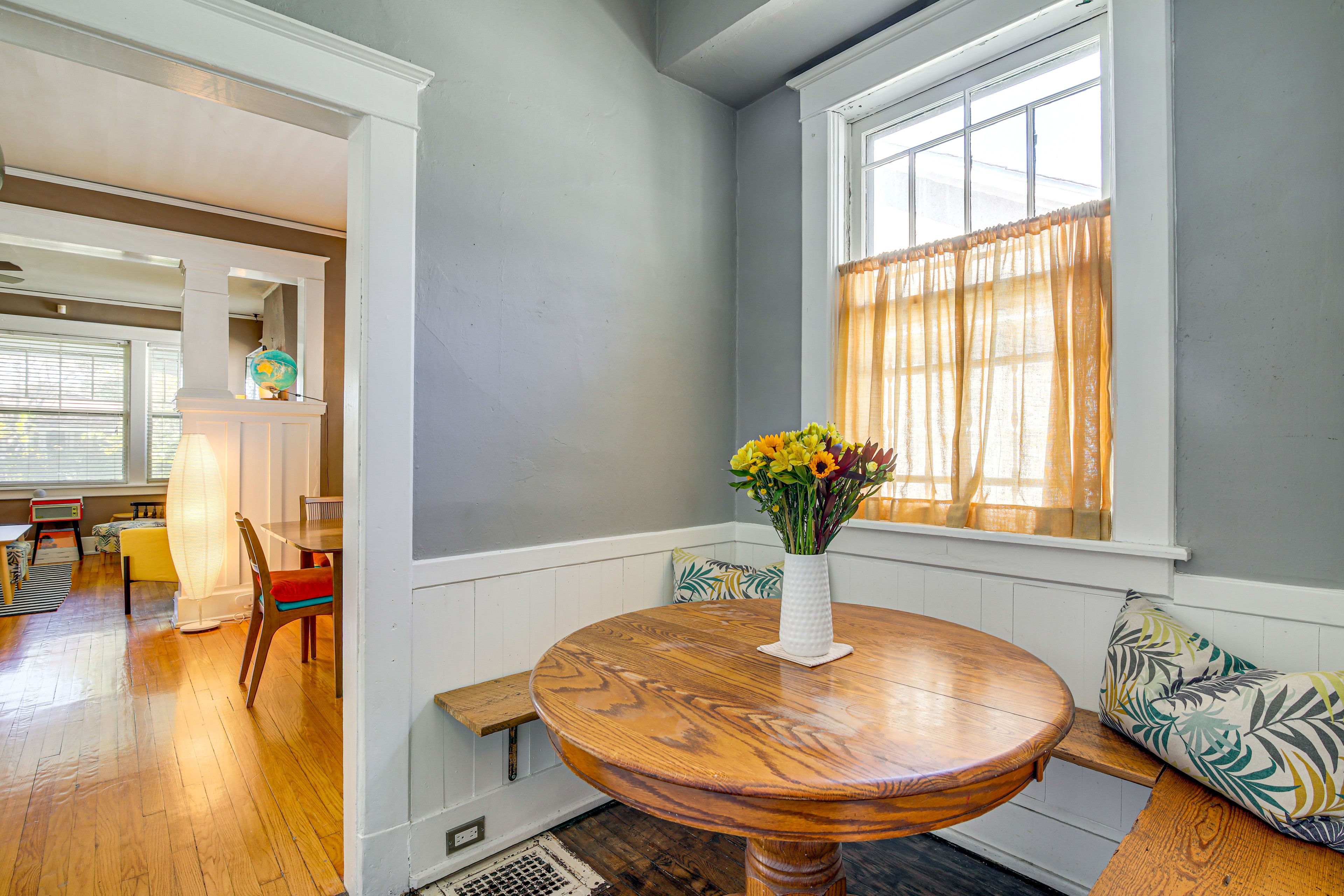 Dining Area | Dishware & Flatware